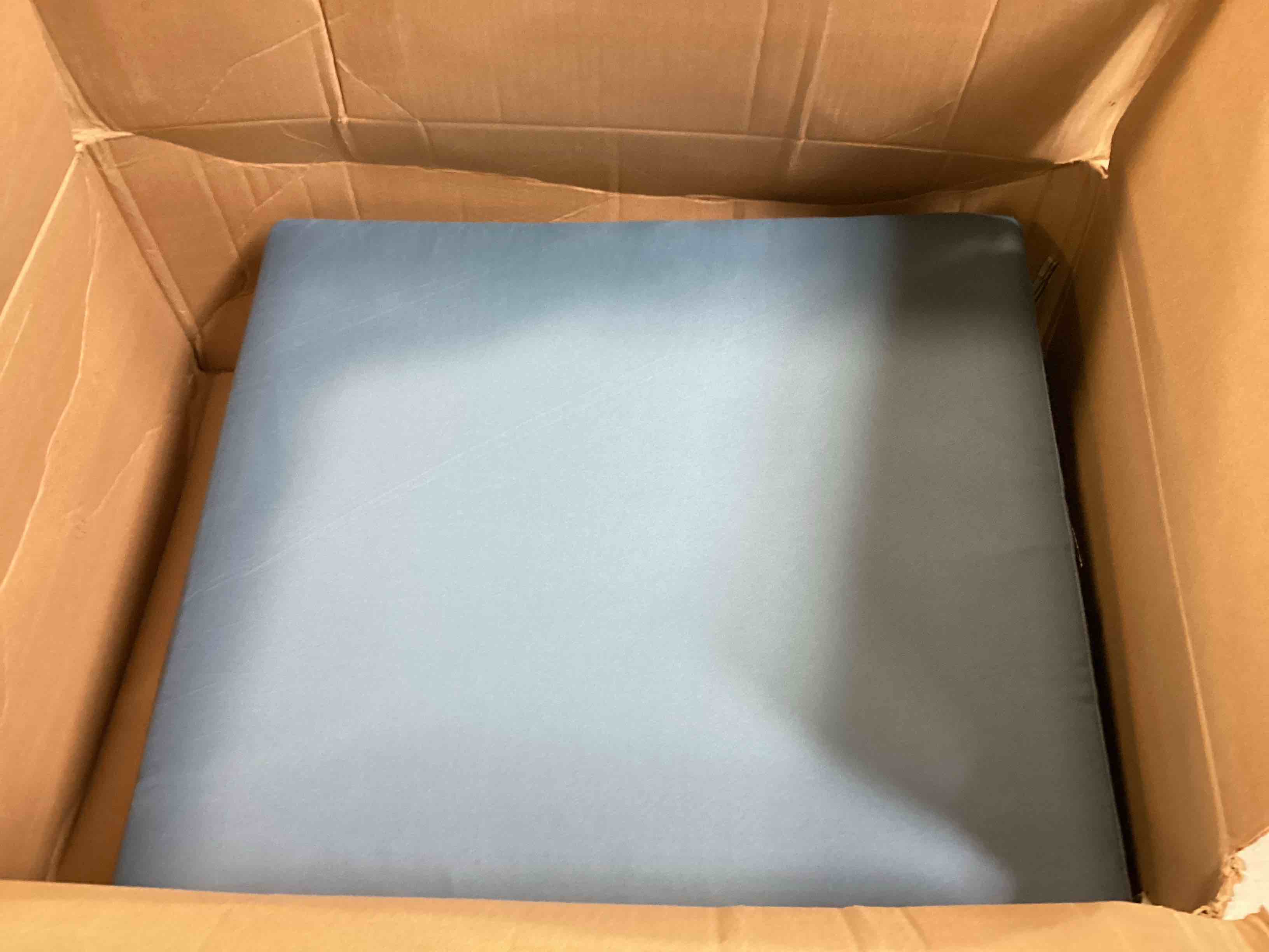 https://s3.amazonaws.com/lotting-images-prod/bidfta/RED6518460_1718205990132.jpeg
