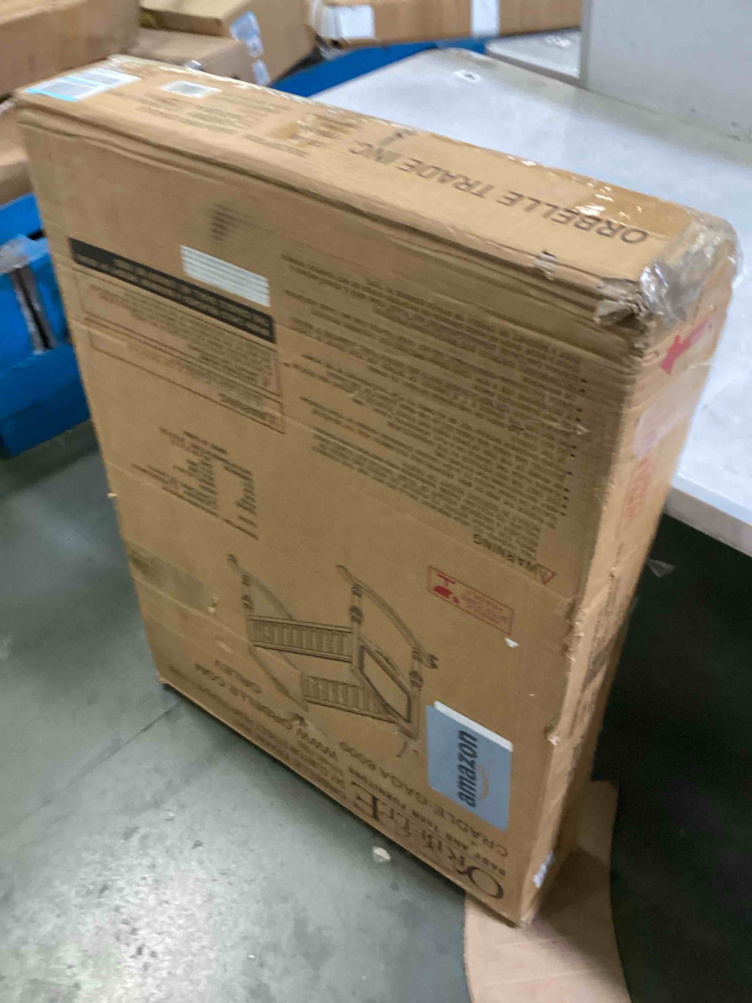 https://s3.amazonaws.com/lotting-images-prod/bidfta/RED6518553_1718219956638.jpeg