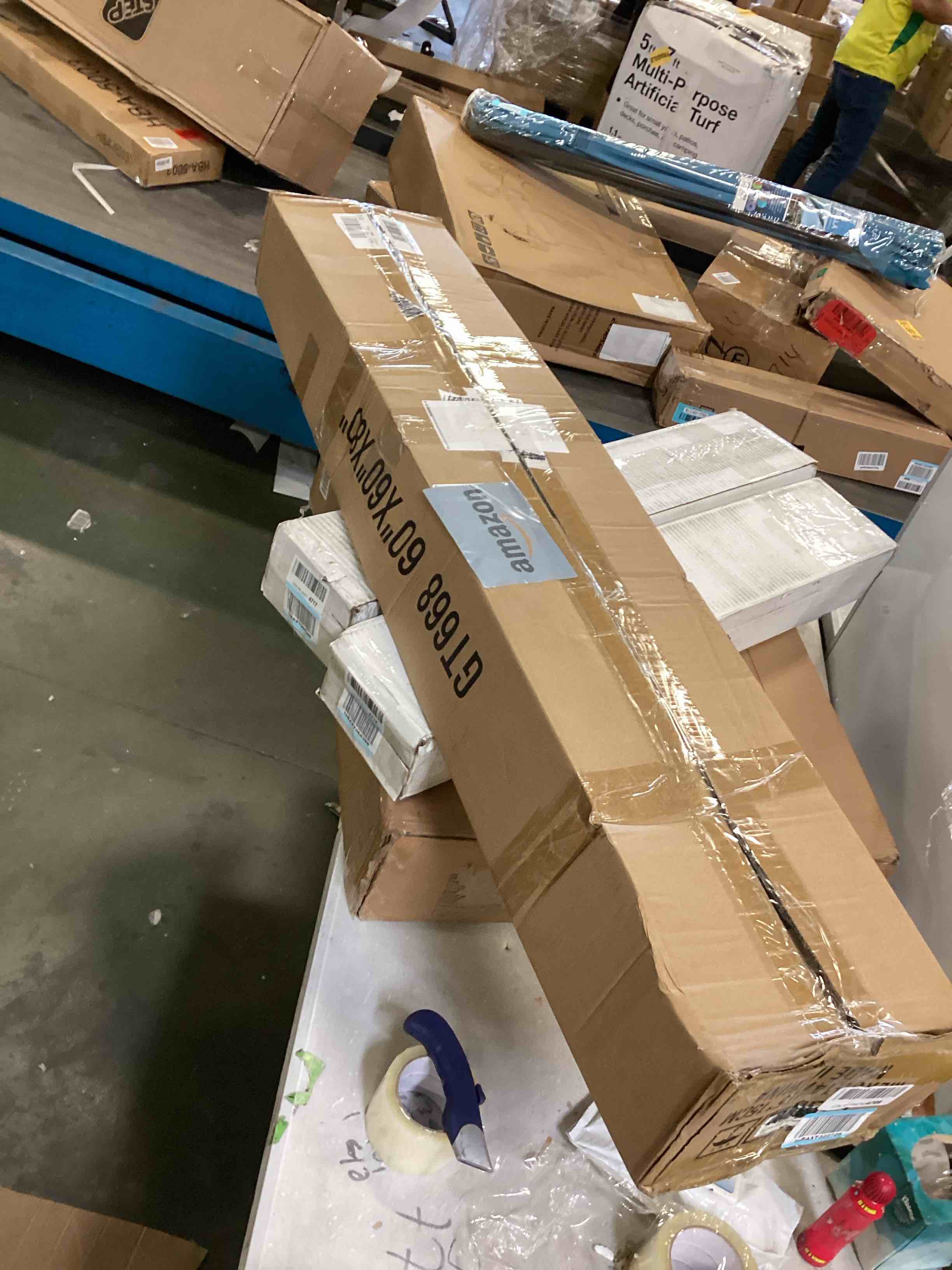 https://s3.amazonaws.com/lotting-images-prod/bidfta/RED6518572_1718222525614.jpeg