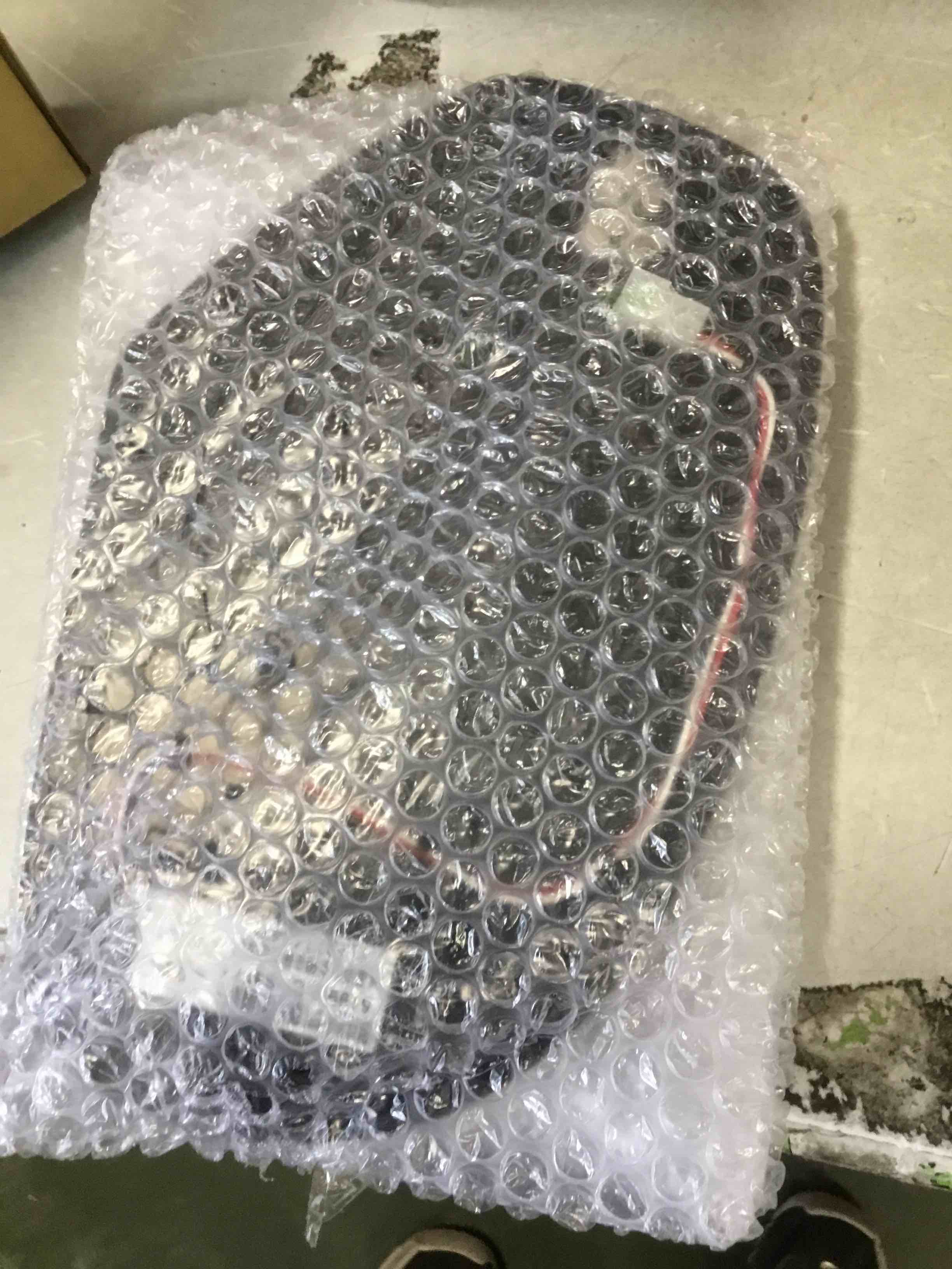 https://s3.amazonaws.com/lotting-images-prod/bidfta/RED6519456_1718034905359.jpeg