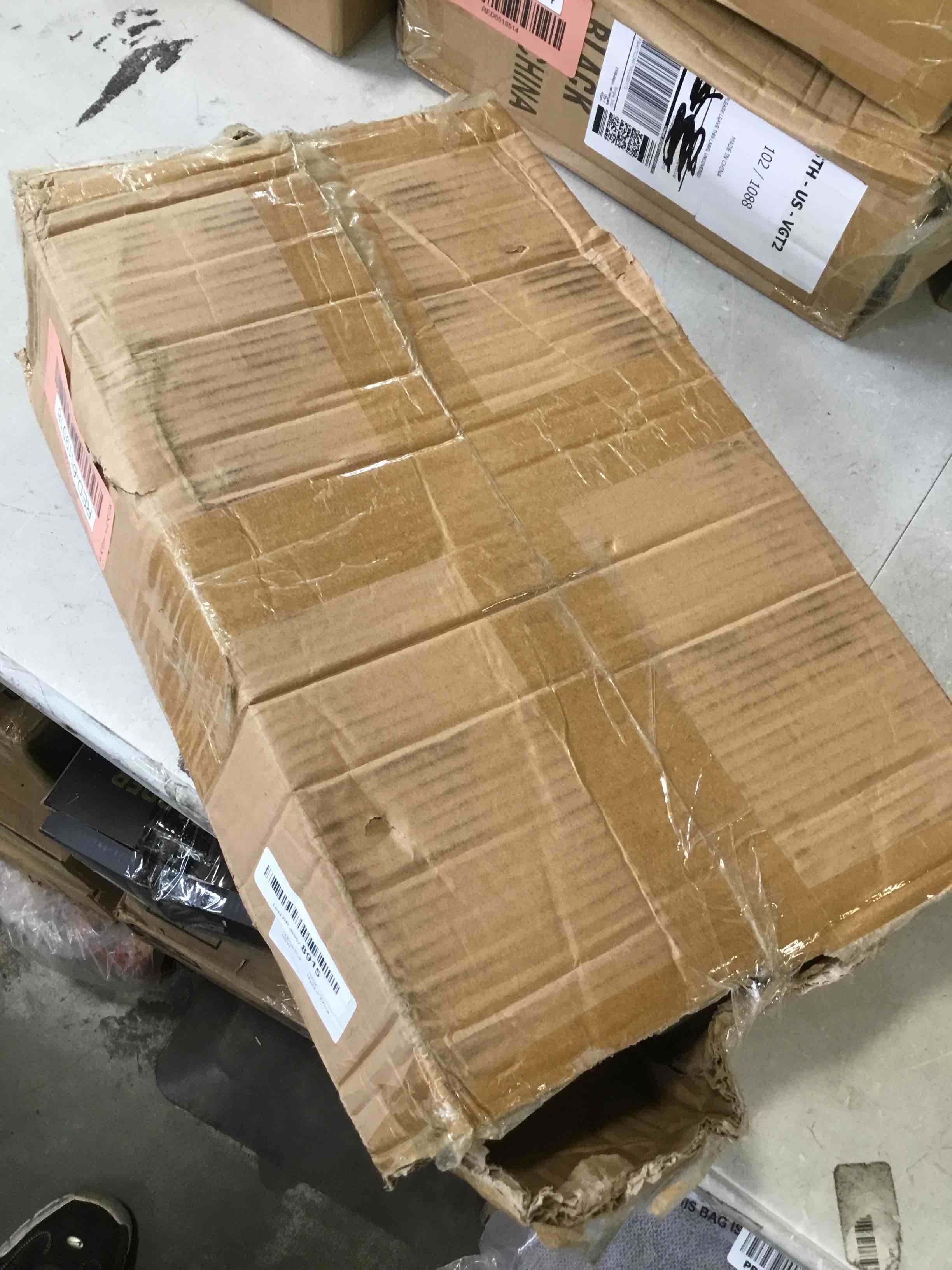 https://s3.amazonaws.com/lotting-images-prod/bidfta/RED6519518_1718045777646.jpeg