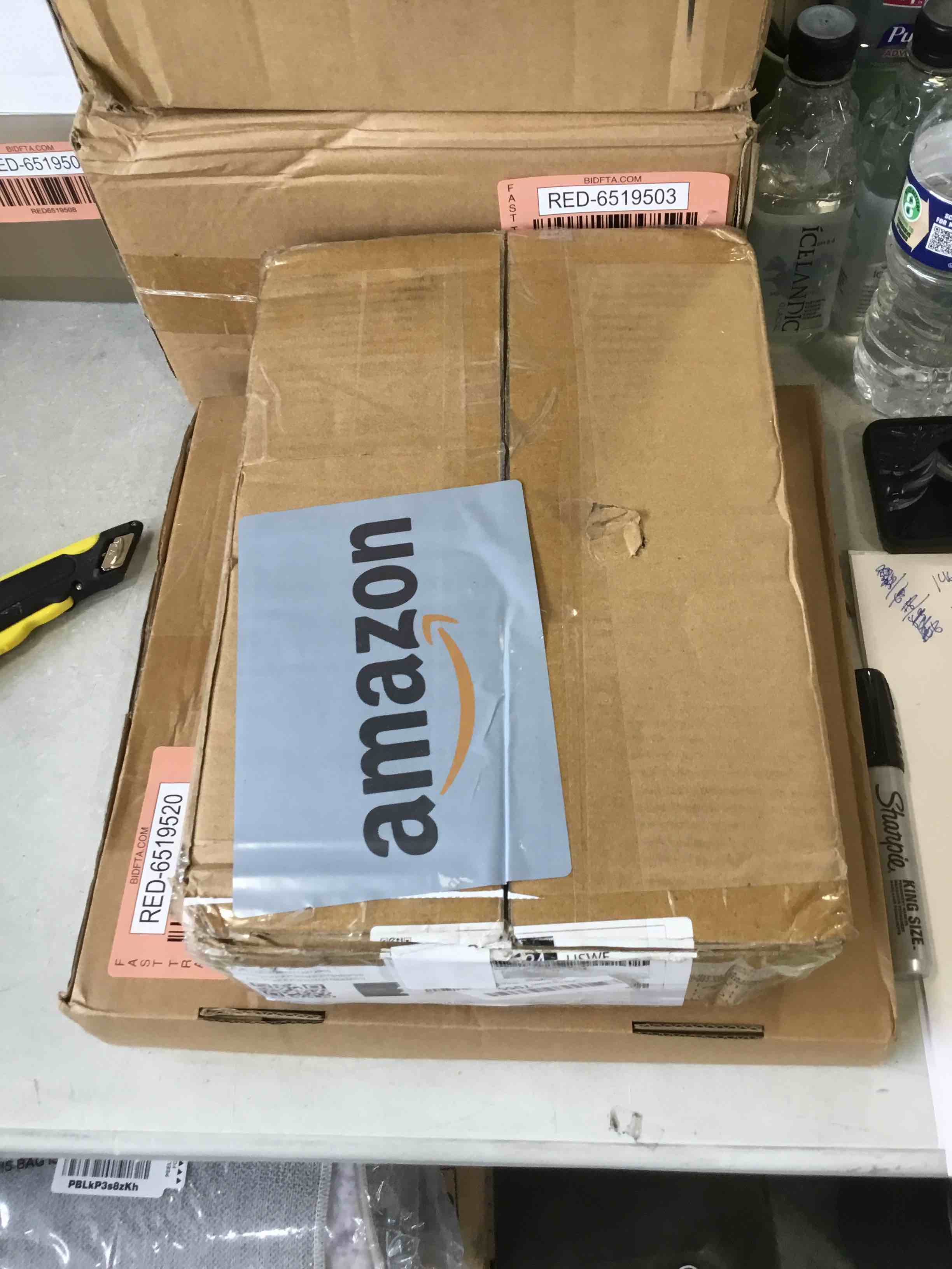 https://s3.amazonaws.com/lotting-images-prod/bidfta/RED6519522_1718045277261.jpeg