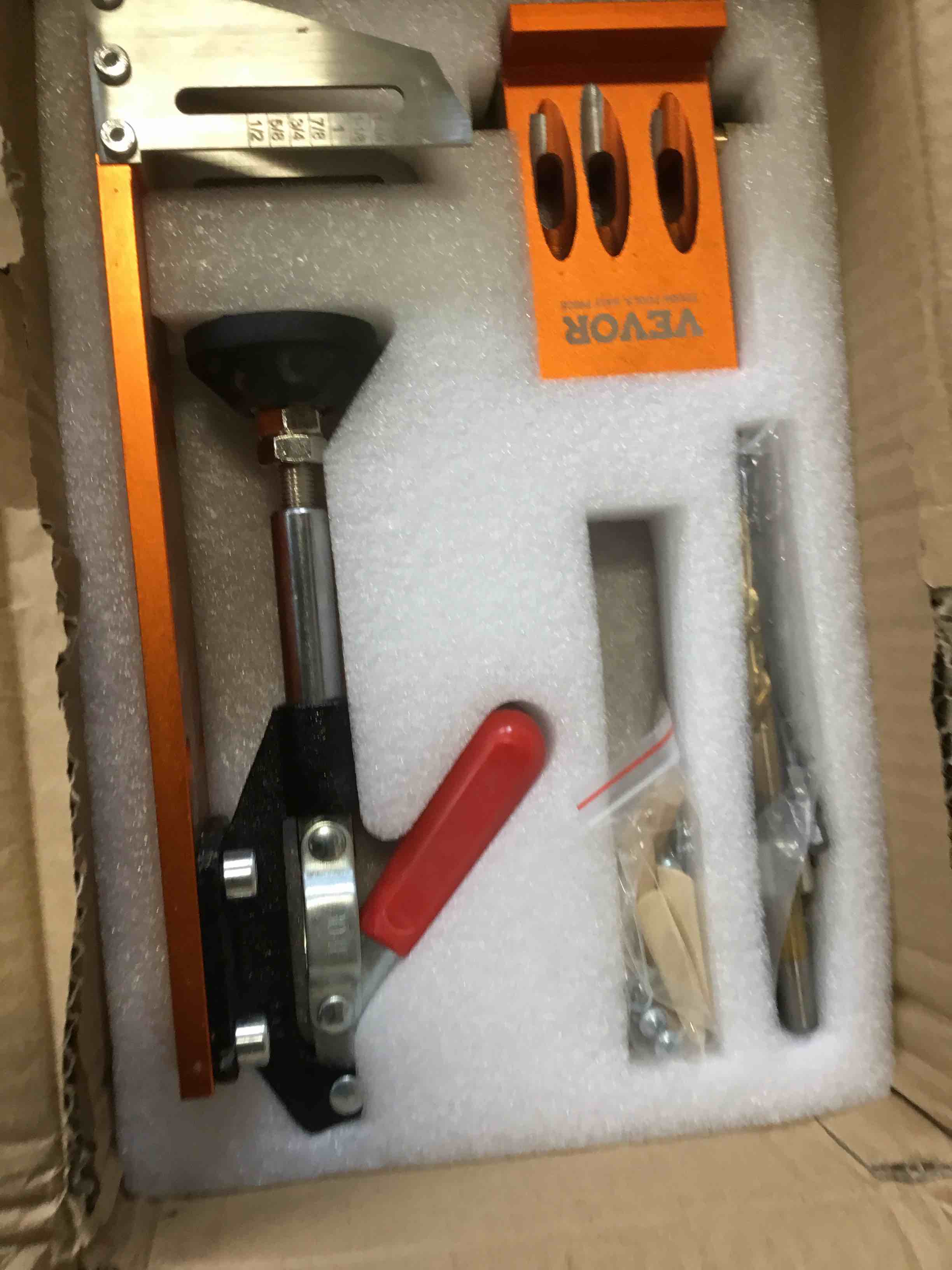 https://s3.amazonaws.com/lotting-images-prod/bidfta/RED6519522_1718045308012.jpeg