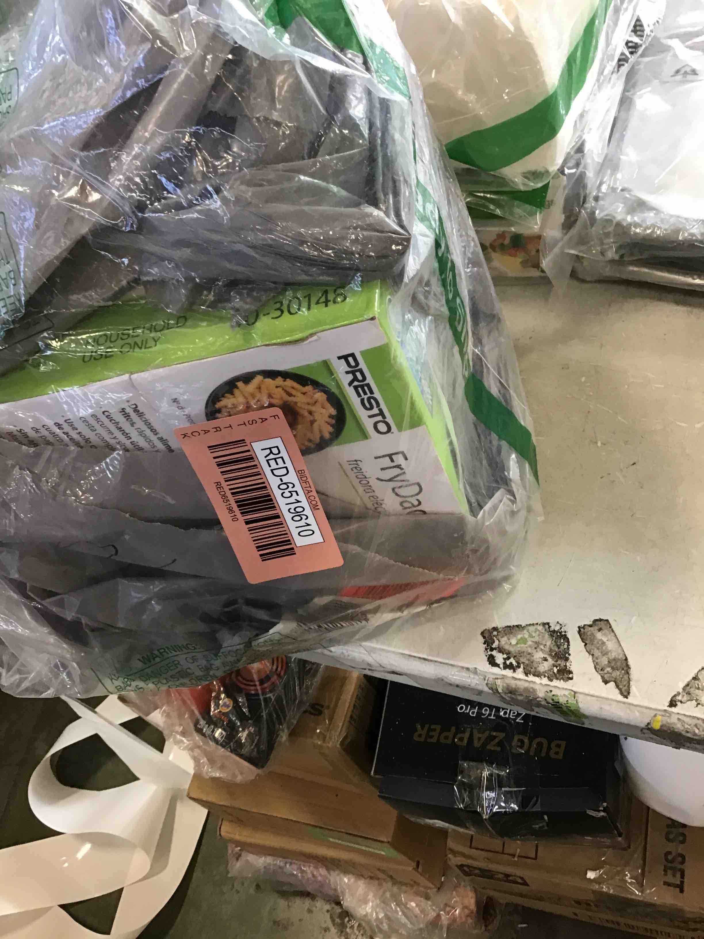 https://s3.amazonaws.com/lotting-images-prod/bidfta/RED6519610_1718109741564.jpeg