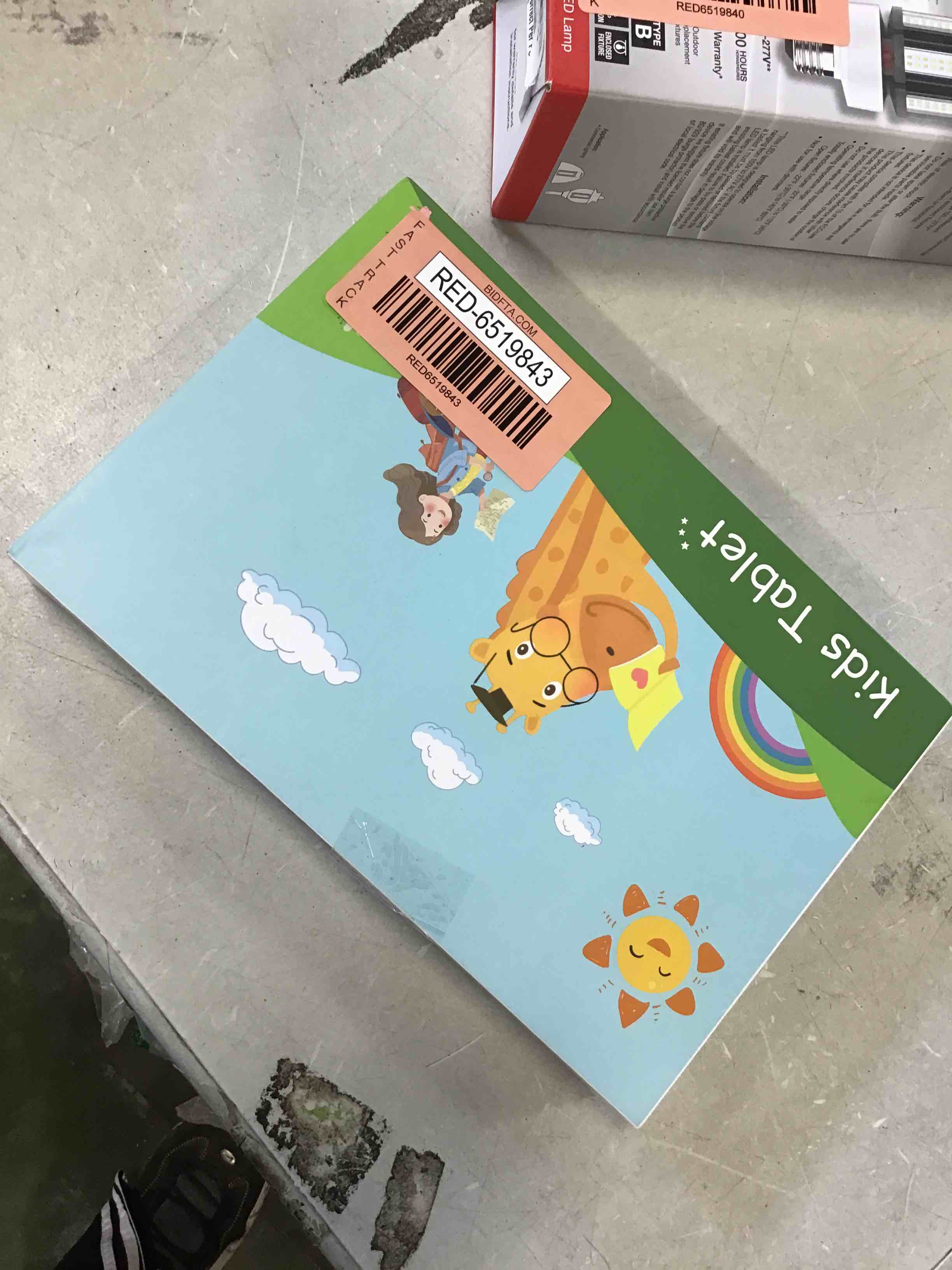 https://s3.amazonaws.com/lotting-images-prod/bidfta/RED6519843_1718137041448.jpeg