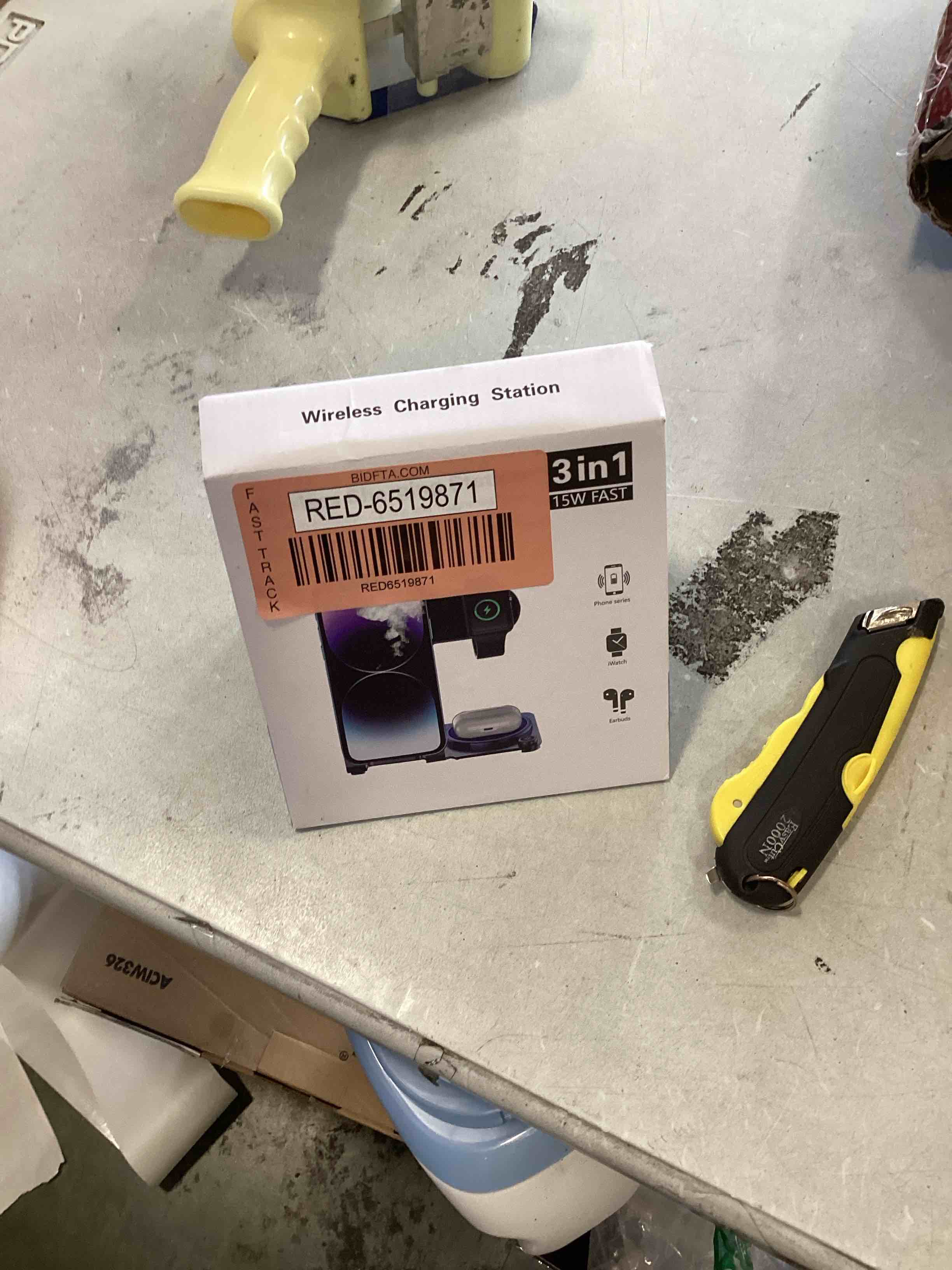 https://s3.amazonaws.com/lotting-images-prod/bidfta/RED6519871_1718195115455.jpeg
