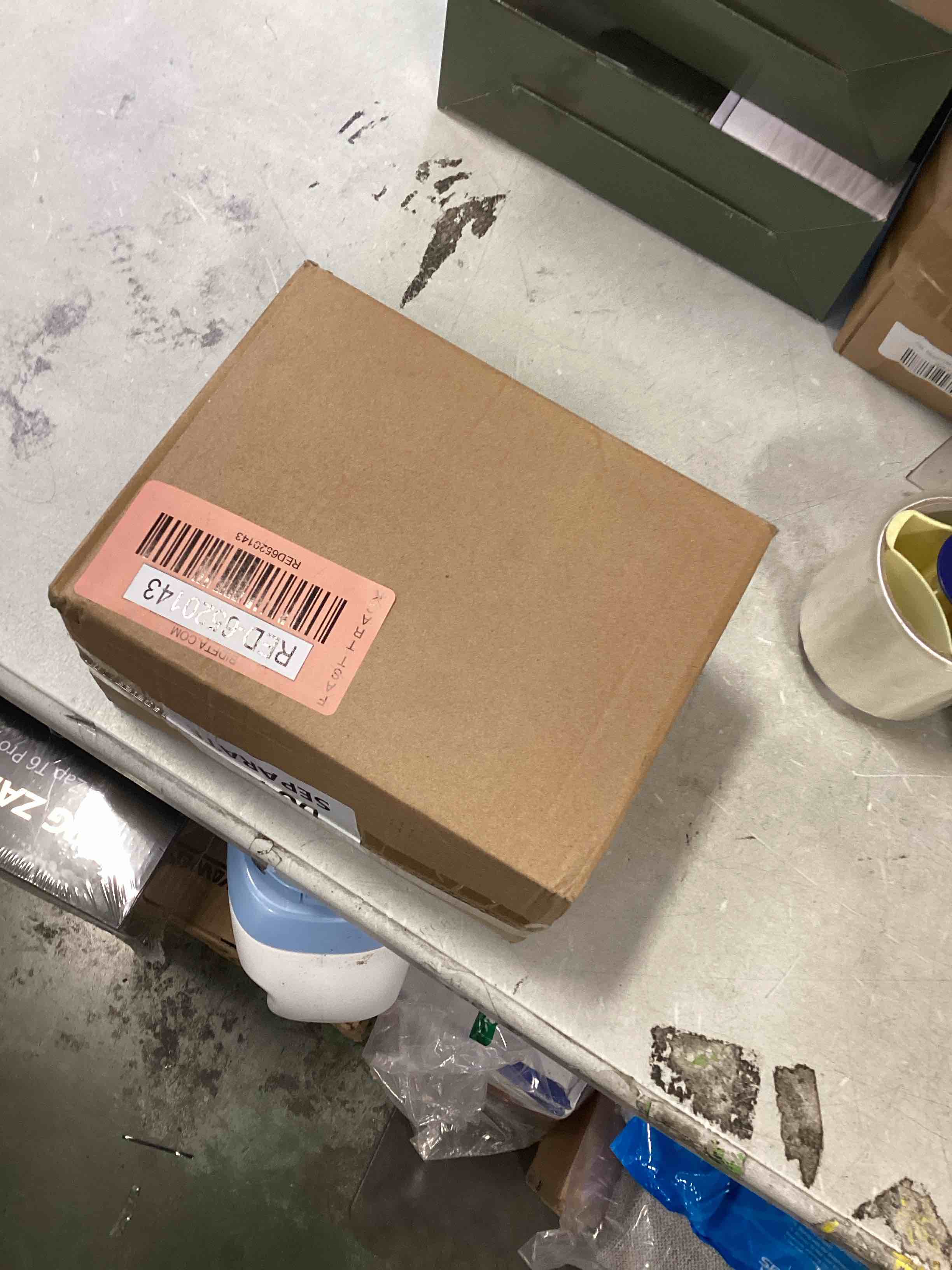 https://s3.amazonaws.com/lotting-images-prod/bidfta/RED6520143_1718282460344.jpeg