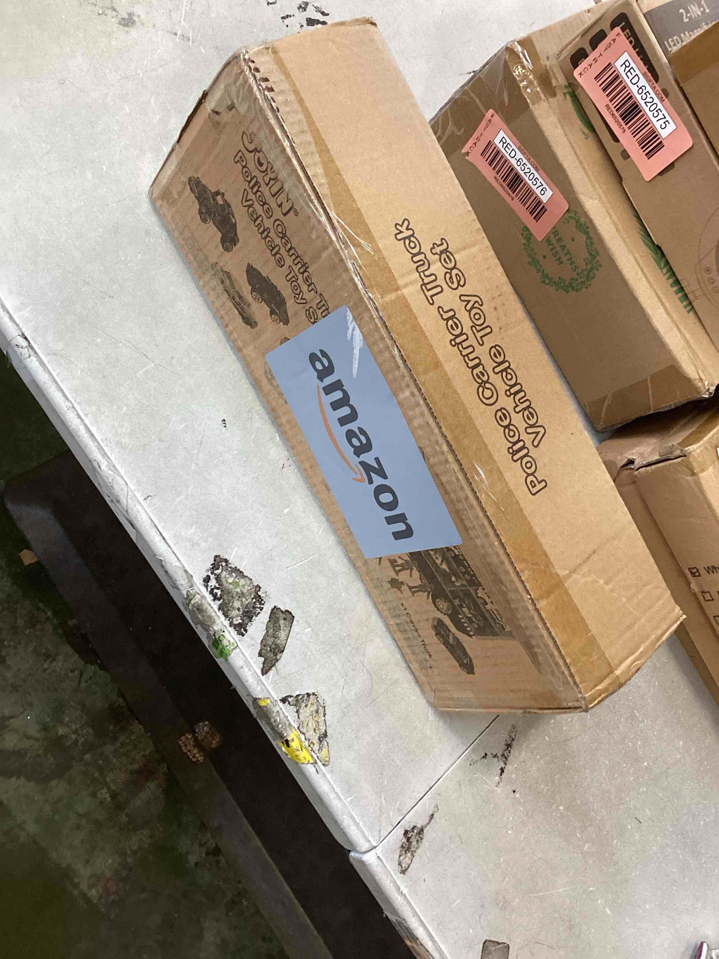 https://s3.amazonaws.com/lotting-images-prod/bidfta/RED6520577_1718389770794.jpeg