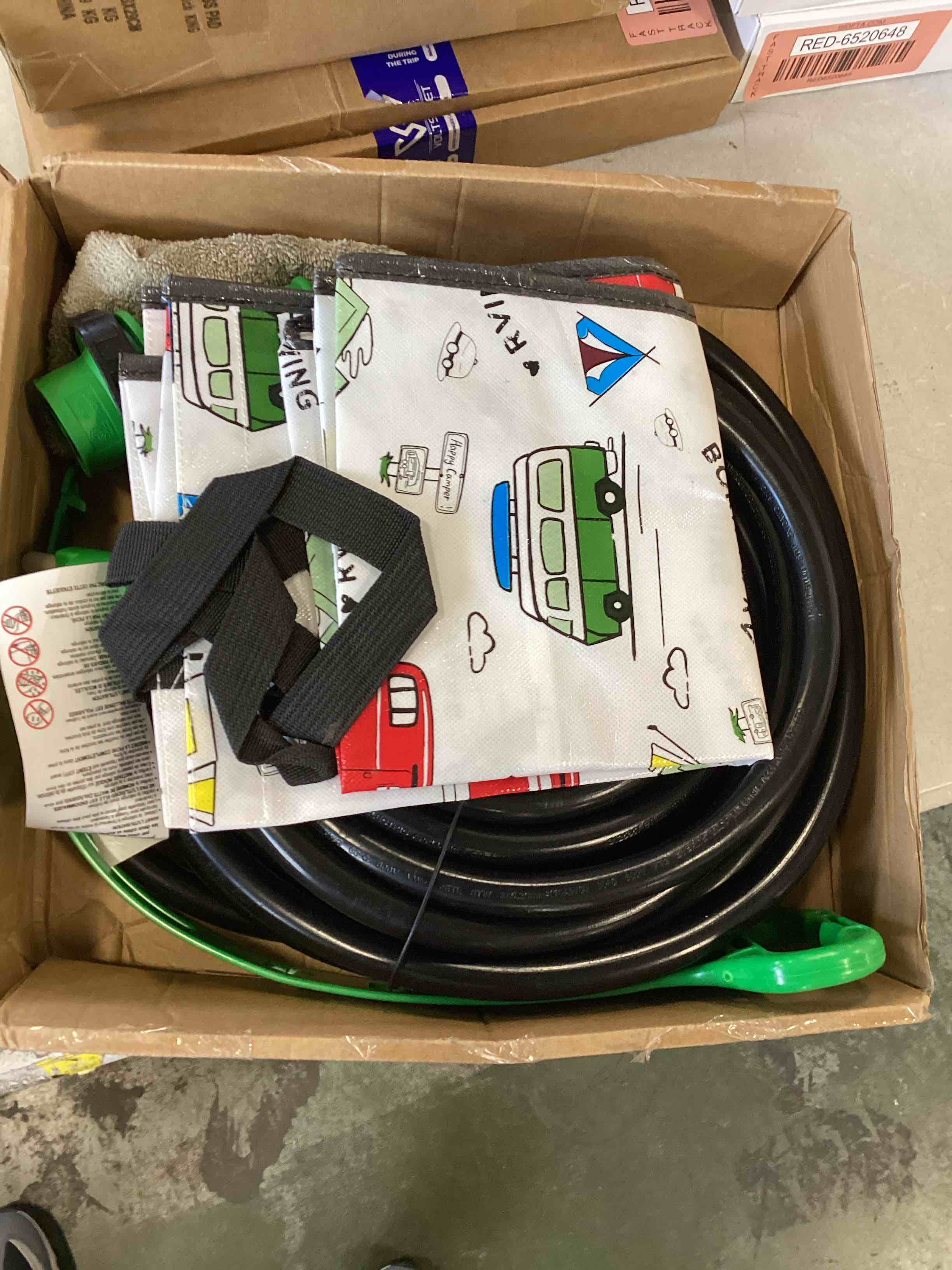 https://s3.amazonaws.com/lotting-images-prod/bidfta/RED6520654_1718394910237.jpeg