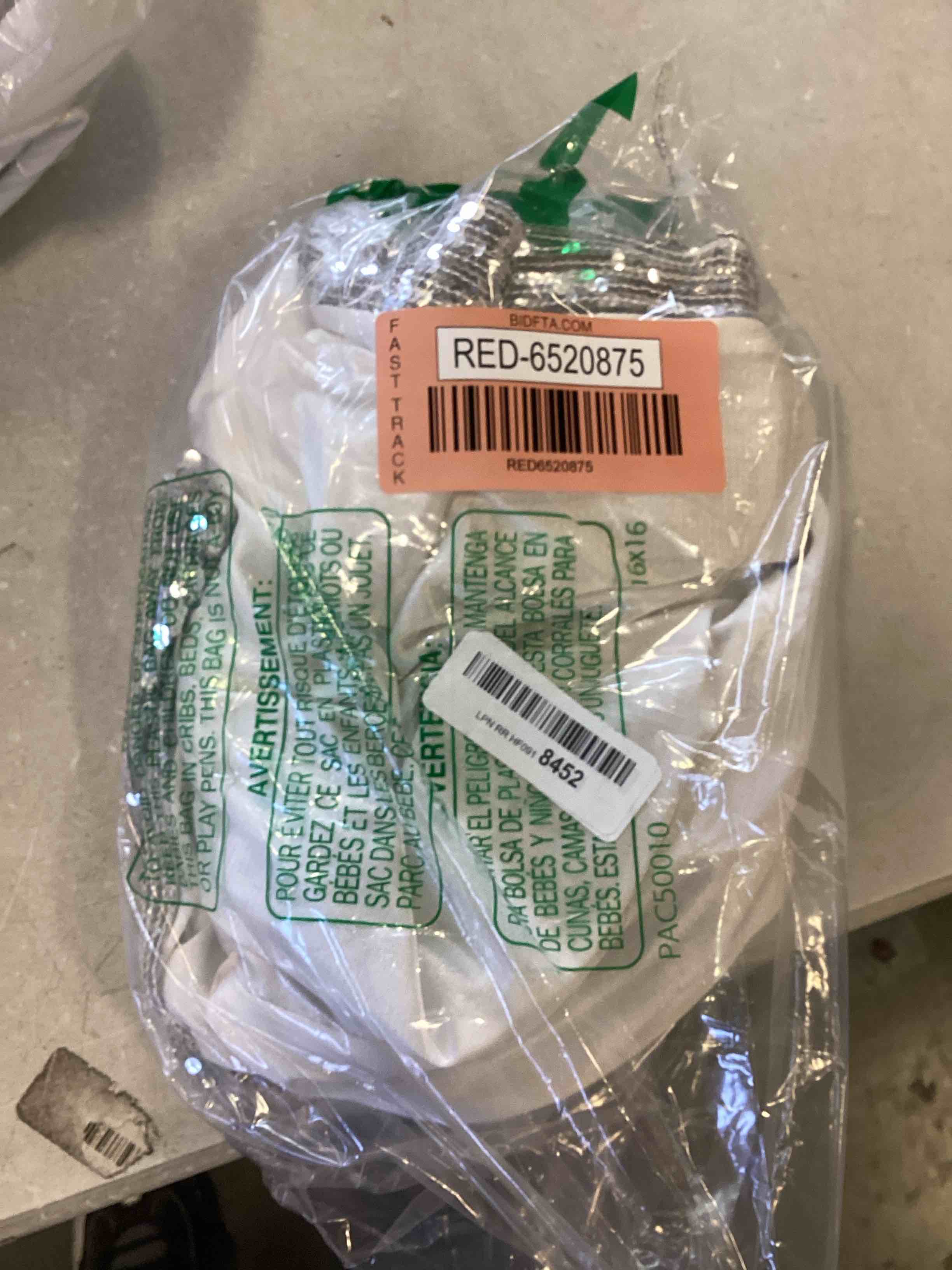 https://s3.amazonaws.com/lotting-images-prod/bidfta/RED6520875_1718462777636.jpeg