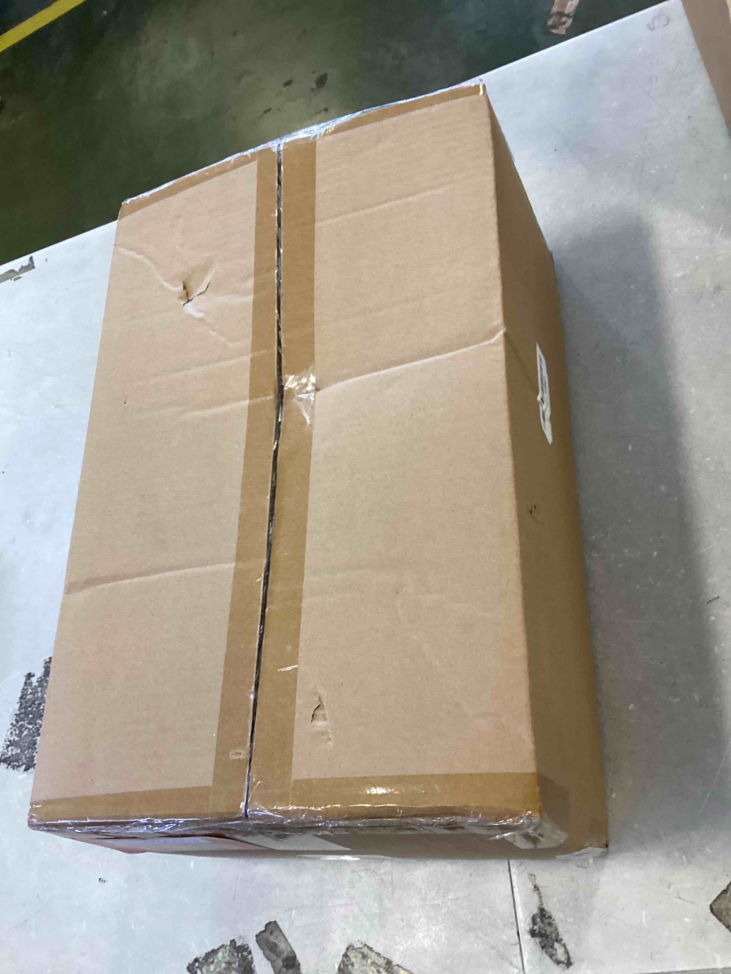 https://s3.amazonaws.com/lotting-images-prod/bidfta/RED6520913_1718466217832.jpeg