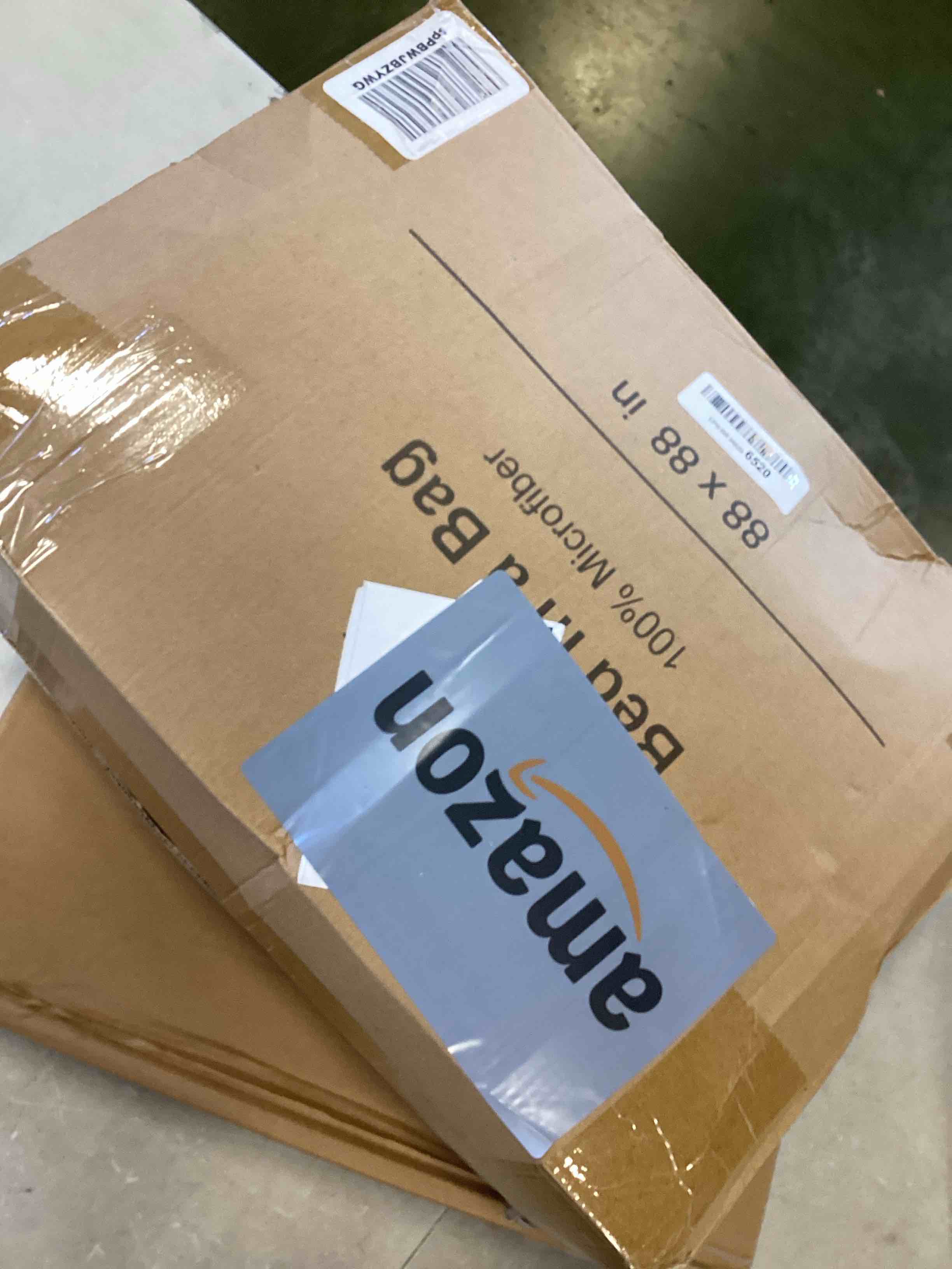 https://s3.amazonaws.com/lotting-images-prod/bidfta/RED6520918_1718466054195.jpeg