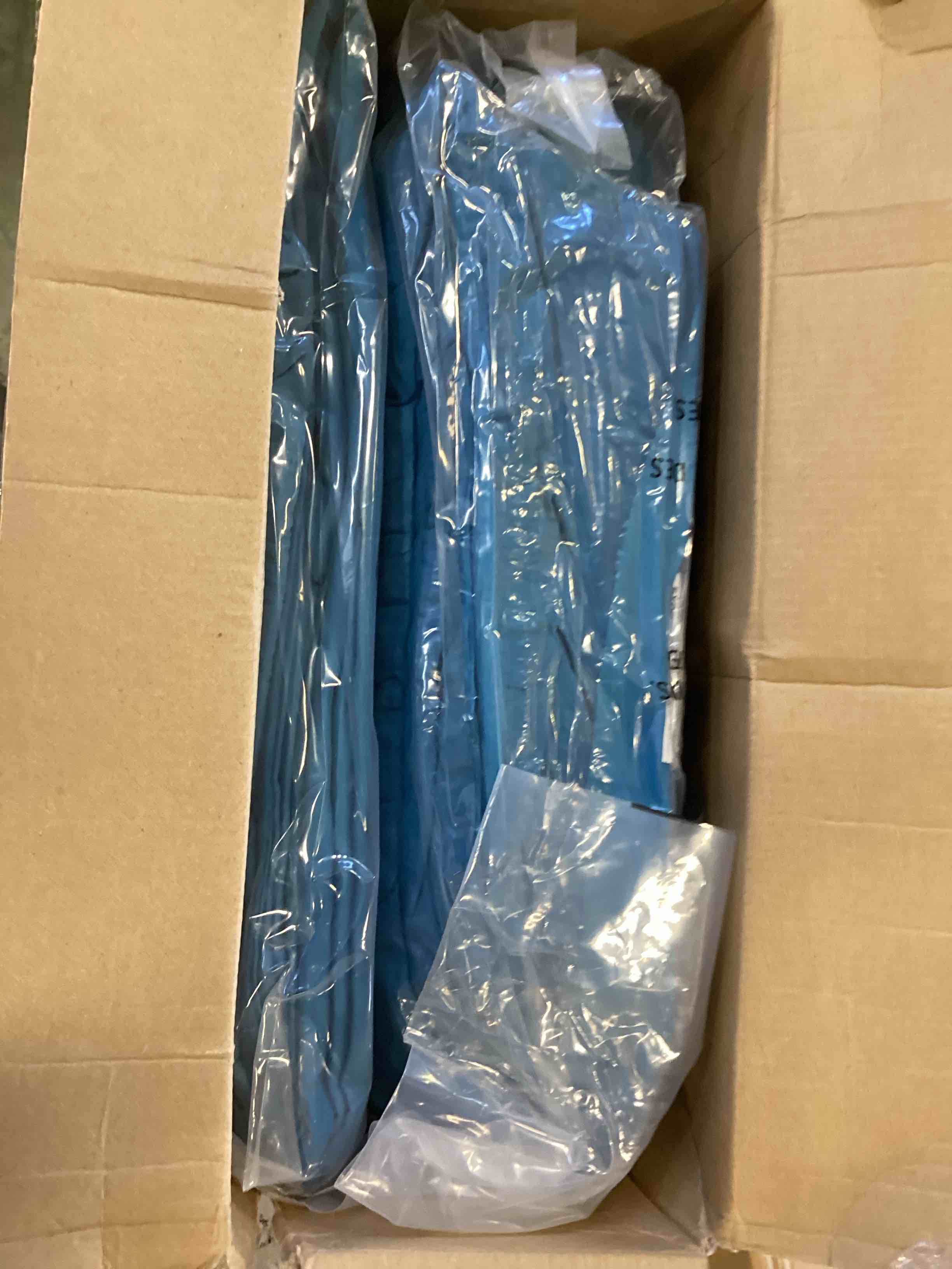 https://s3.amazonaws.com/lotting-images-prod/bidfta/RED6520918_1718466069358.jpeg