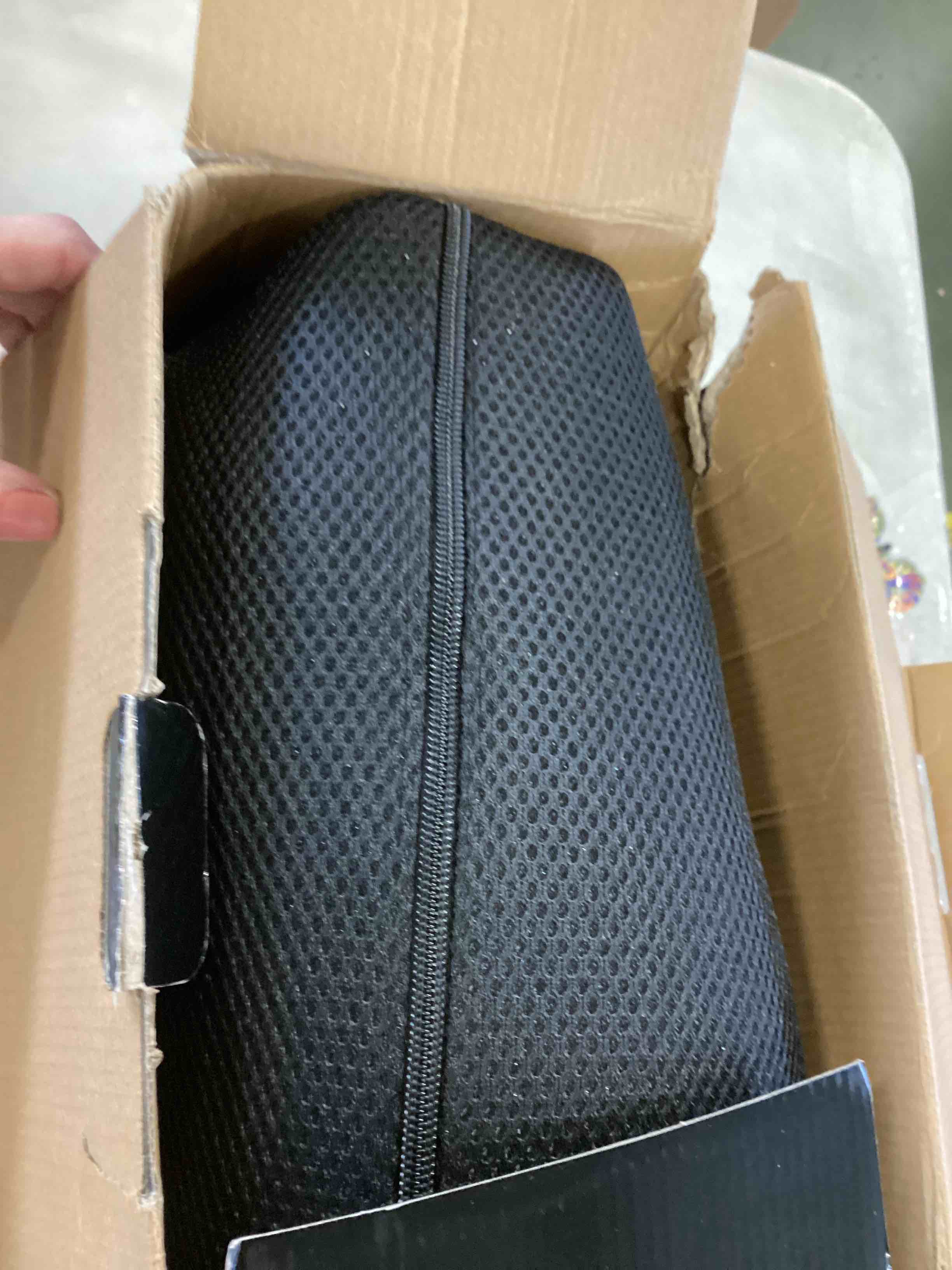 https://s3.amazonaws.com/lotting-images-prod/bidfta/RED6522808_1719411874706.jpeg