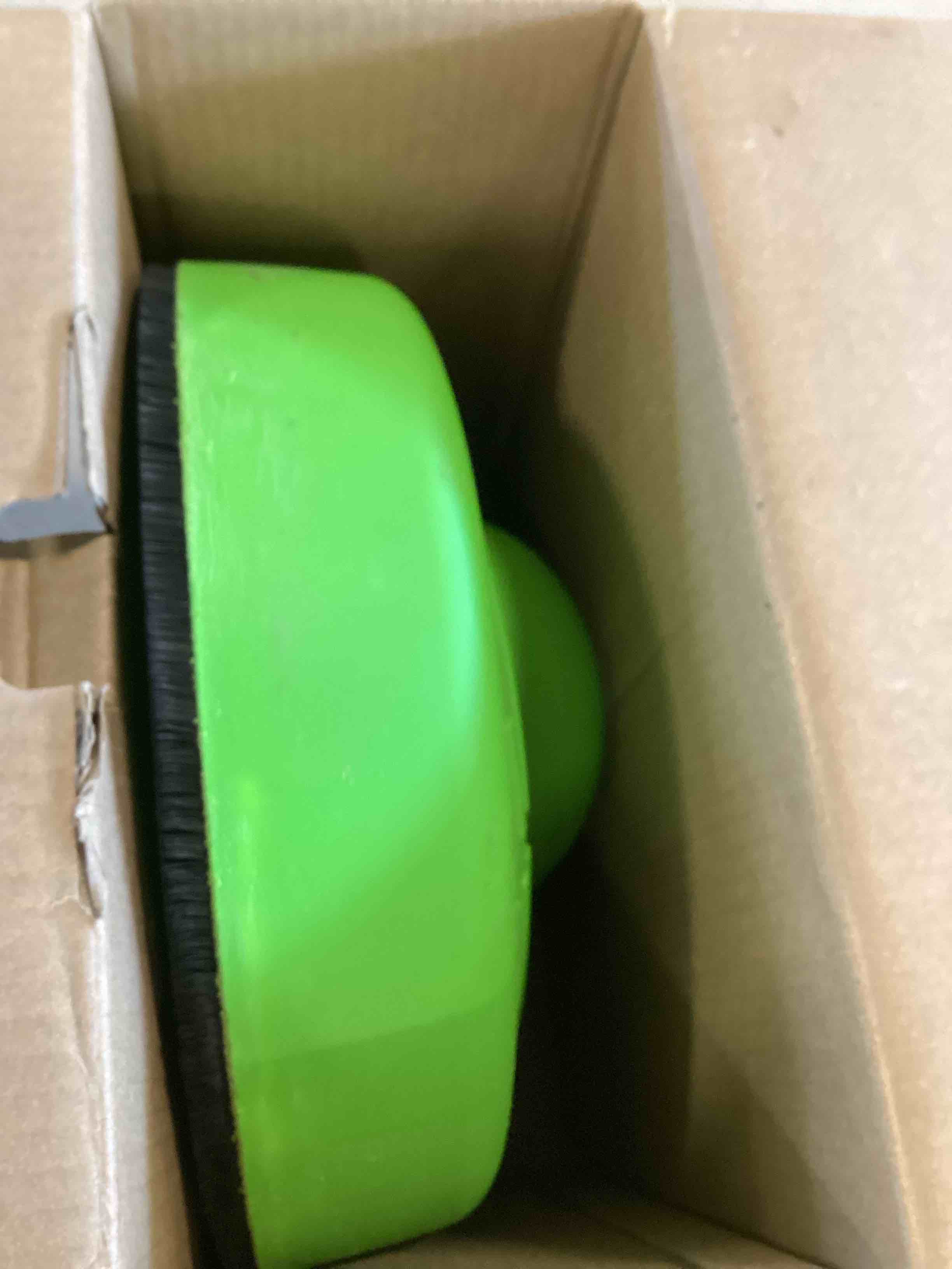 https://s3.amazonaws.com/lotting-images-prod/bidfta/RED6523182_1719586672653.jpeg