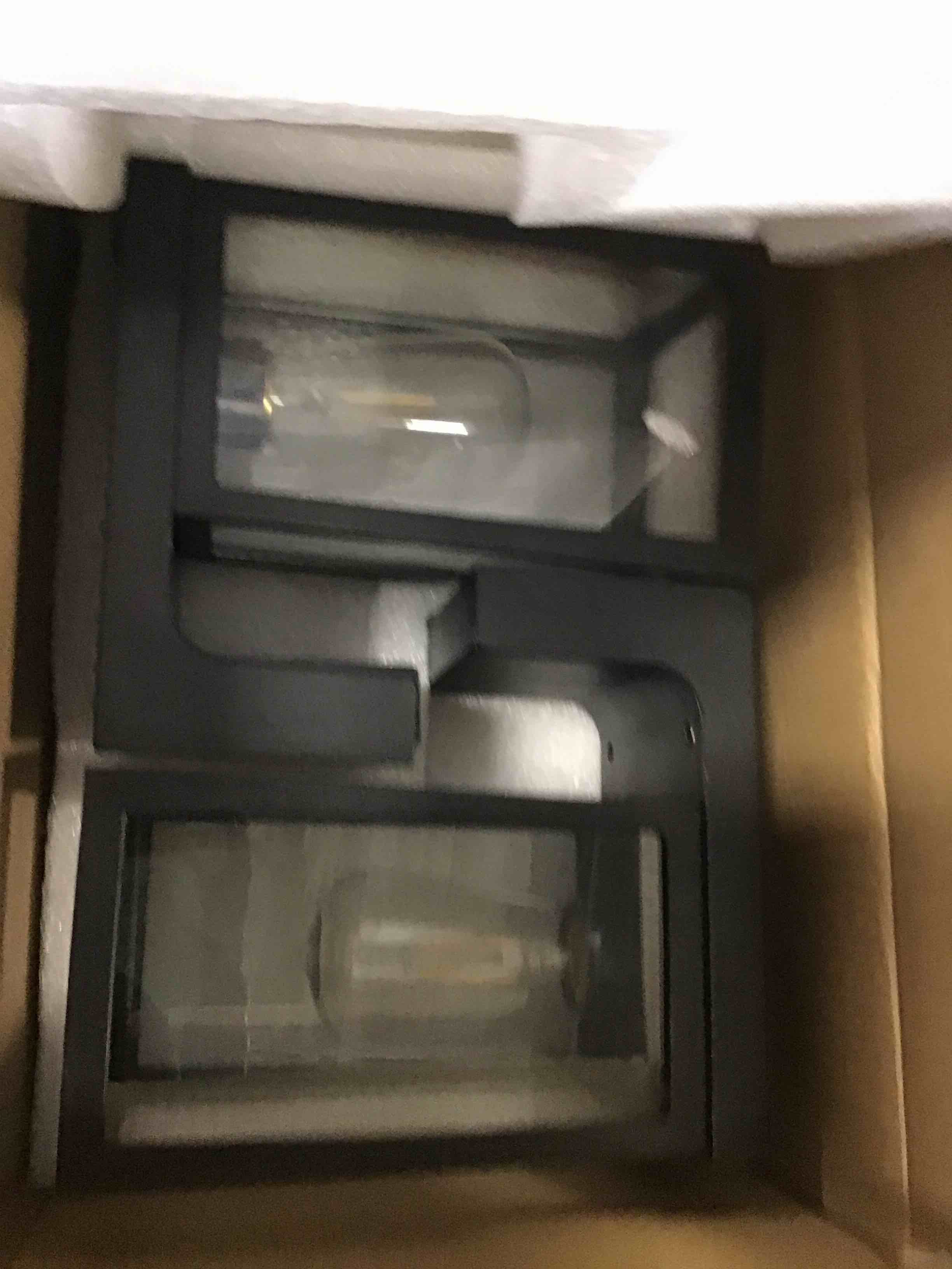 https://s3.amazonaws.com/lotting-images-prod/bidfta/RED6523490_1720021529983.jpeg