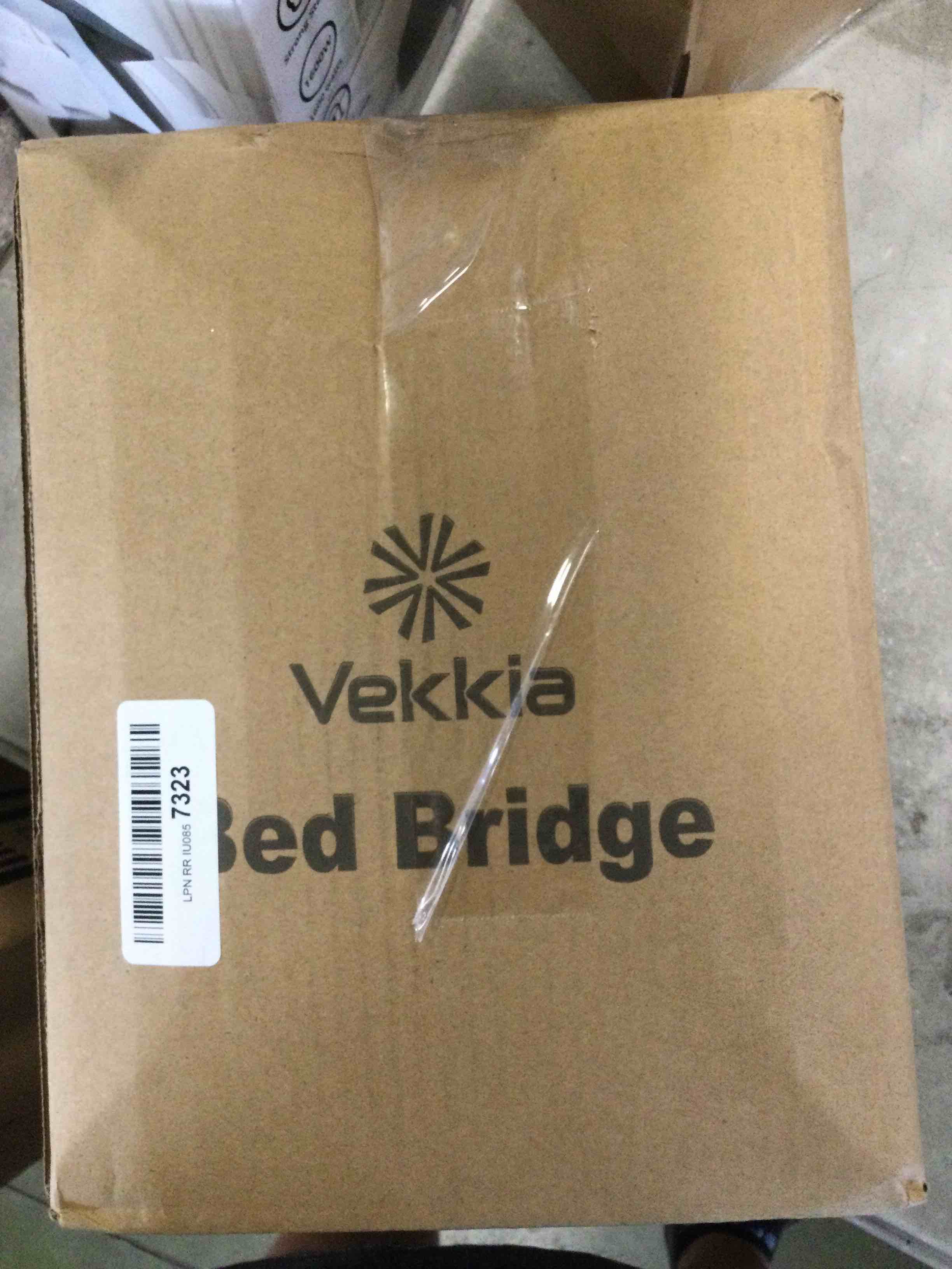 https://s3.amazonaws.com/lotting-images-prod/bidfta/RED6523504_1720025319843.jpeg