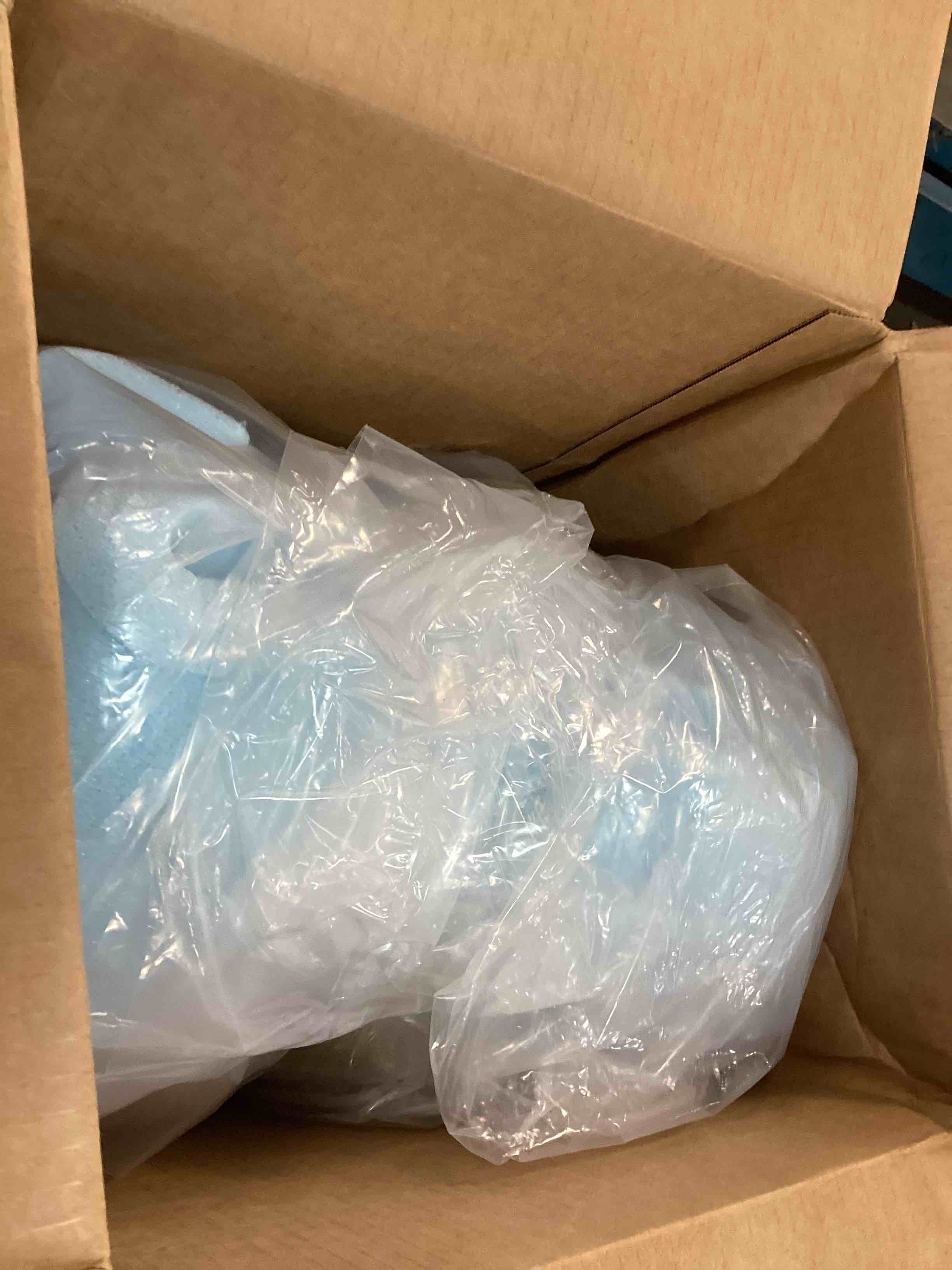 https://s3.amazonaws.com/lotting-images-prod/bidfta/RED6525498_1719328087448.jpeg
