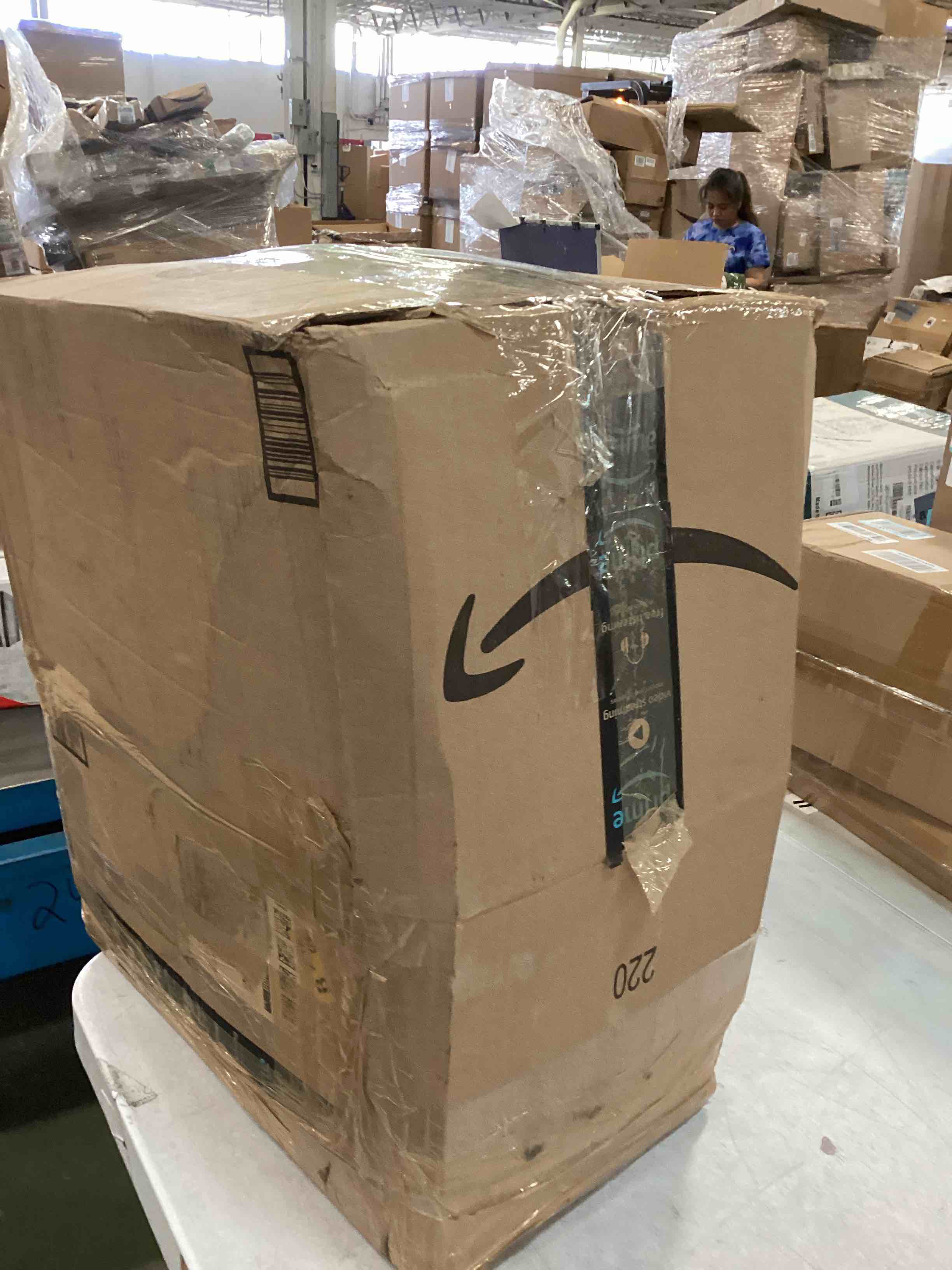 https://s3.amazonaws.com/lotting-images-prod/bidfta/RED6526170_1719517236235.jpeg