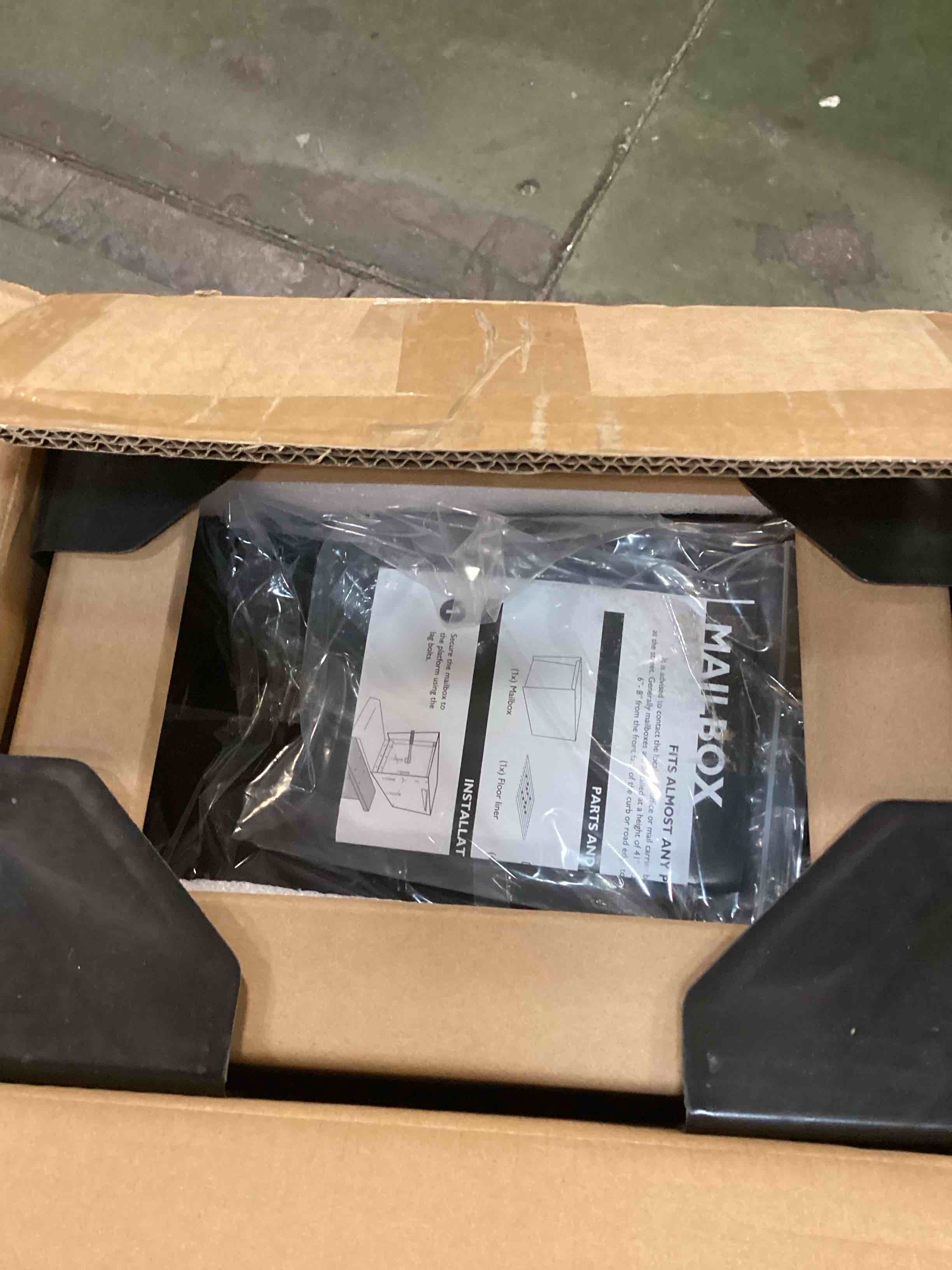 https://s3.amazonaws.com/lotting-images-prod/bidfta/RED6527669_1721306908622.jpeg