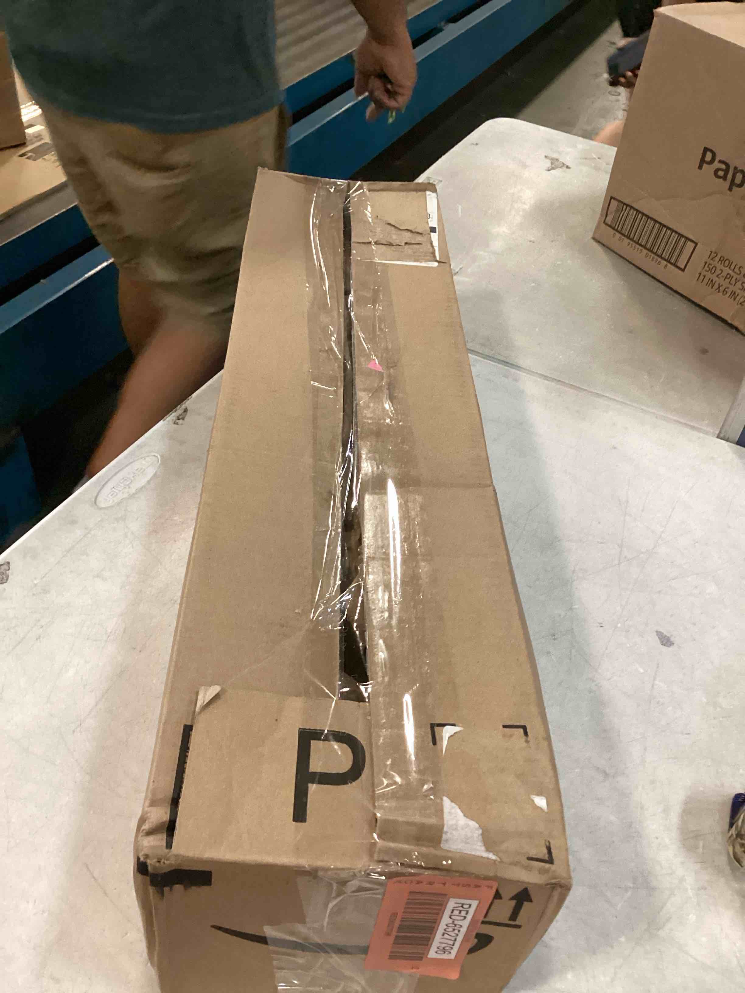 https://s3.amazonaws.com/lotting-images-prod/bidfta/RED6527796_1721322924121.jpeg