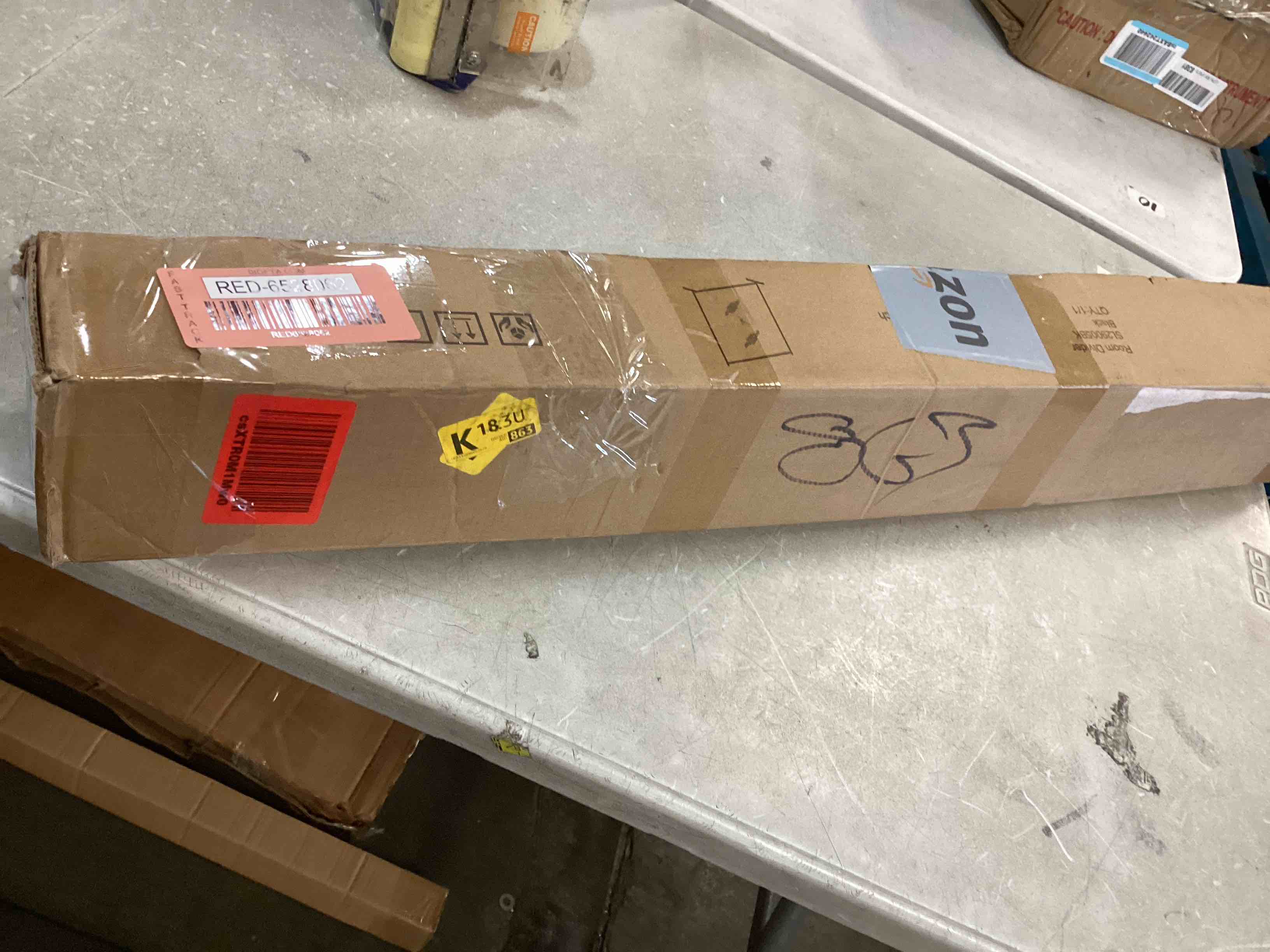 https://s3.amazonaws.com/lotting-images-prod/bidfta/RED6528062_1721394396093.jpeg