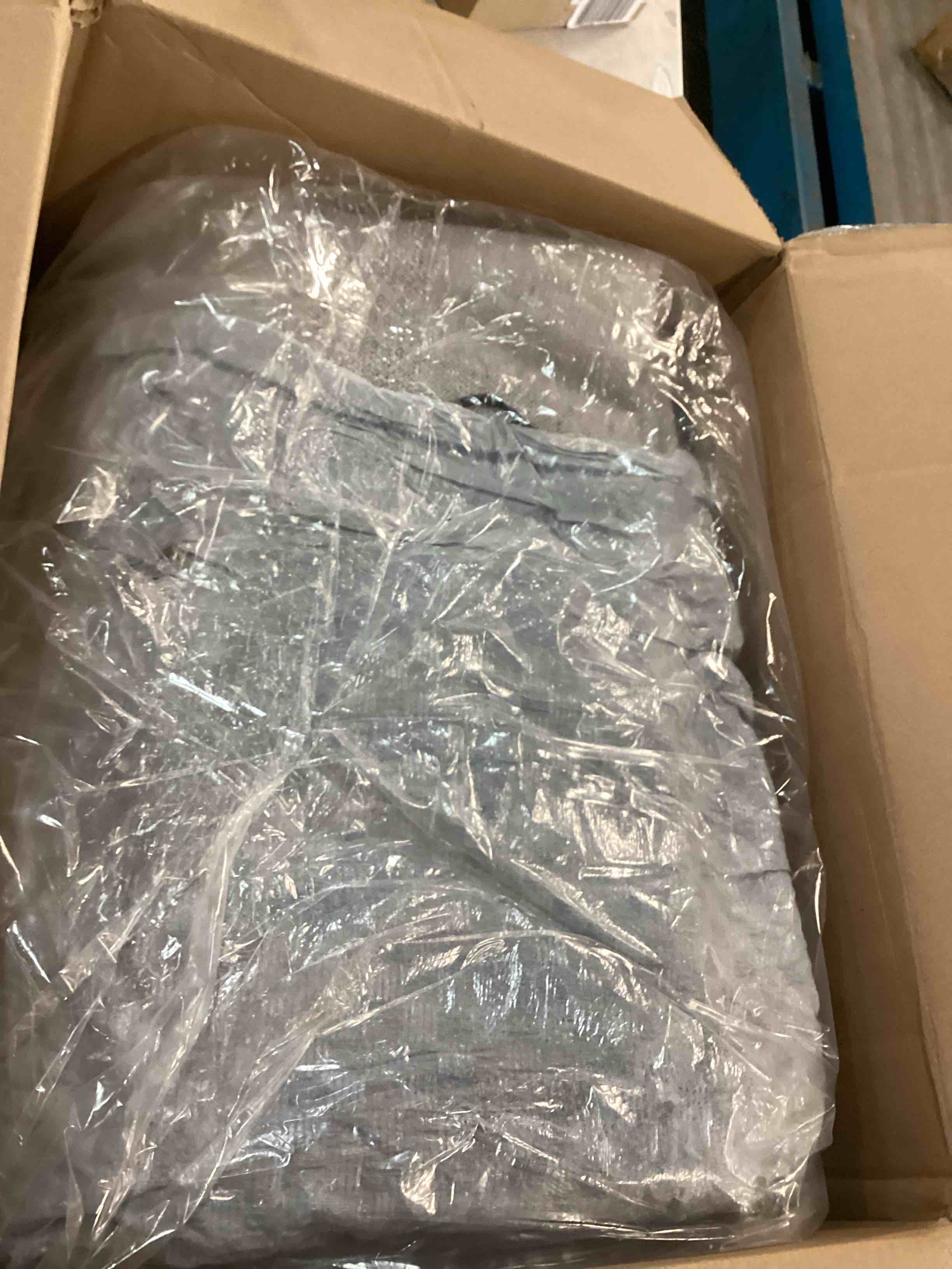 https://s3.amazonaws.com/lotting-images-prod/bidfta/RED6528236_1721403360105.jpeg