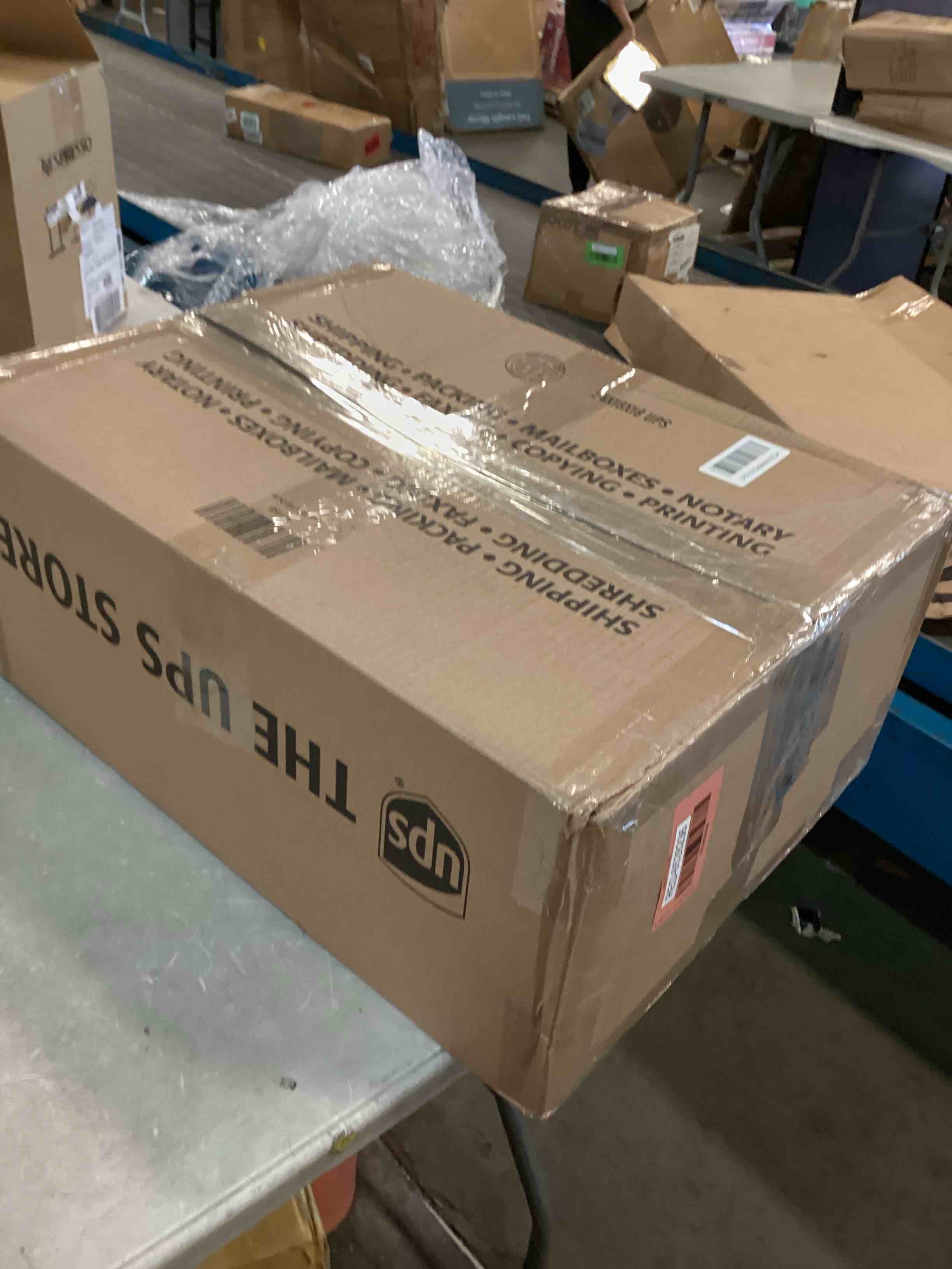 https://s3.amazonaws.com/lotting-images-prod/bidfta/RED6528236_1721403395994.jpeg