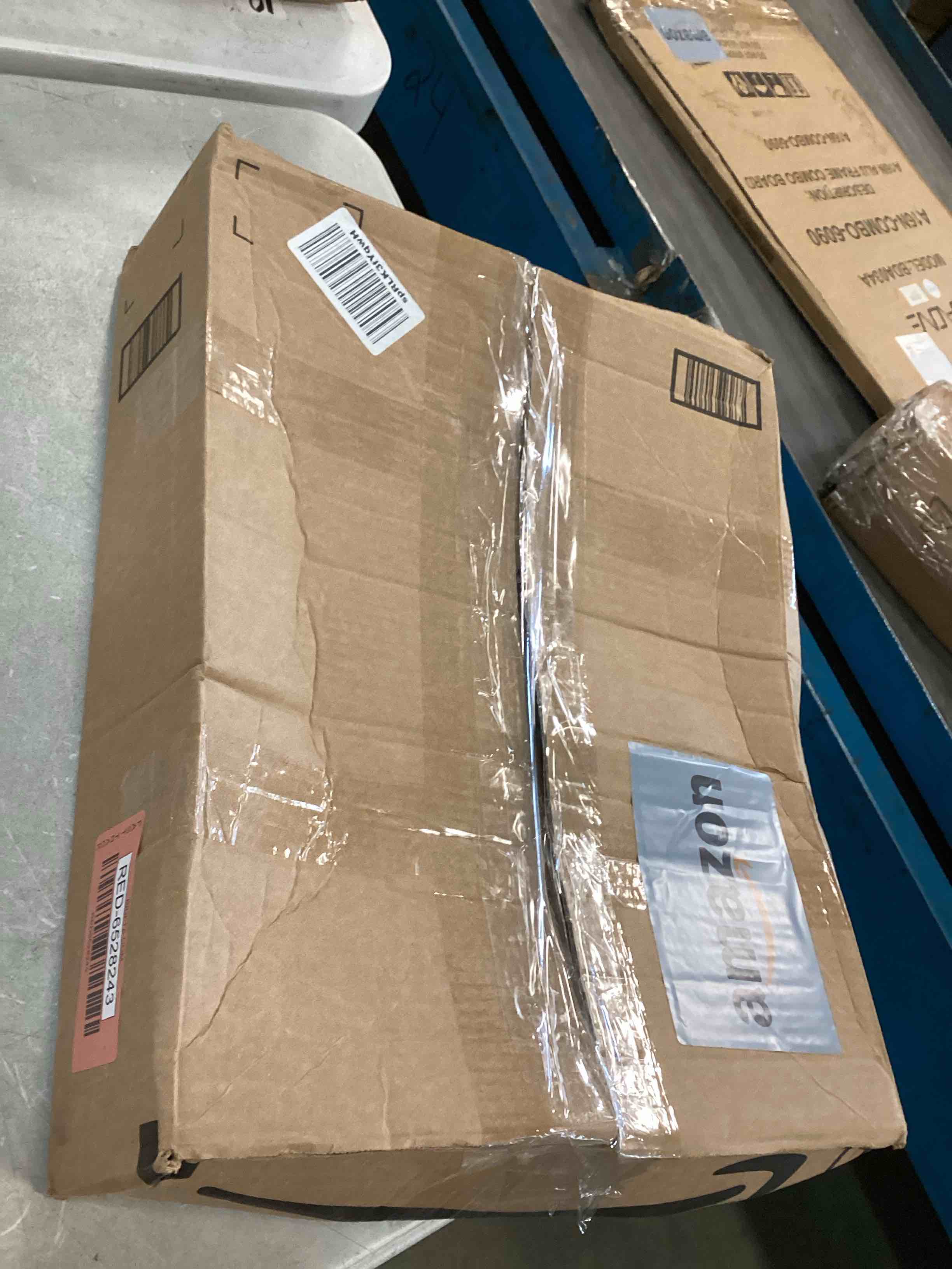 https://s3.amazonaws.com/lotting-images-prod/bidfta/RED6528243_1721404486602.jpeg