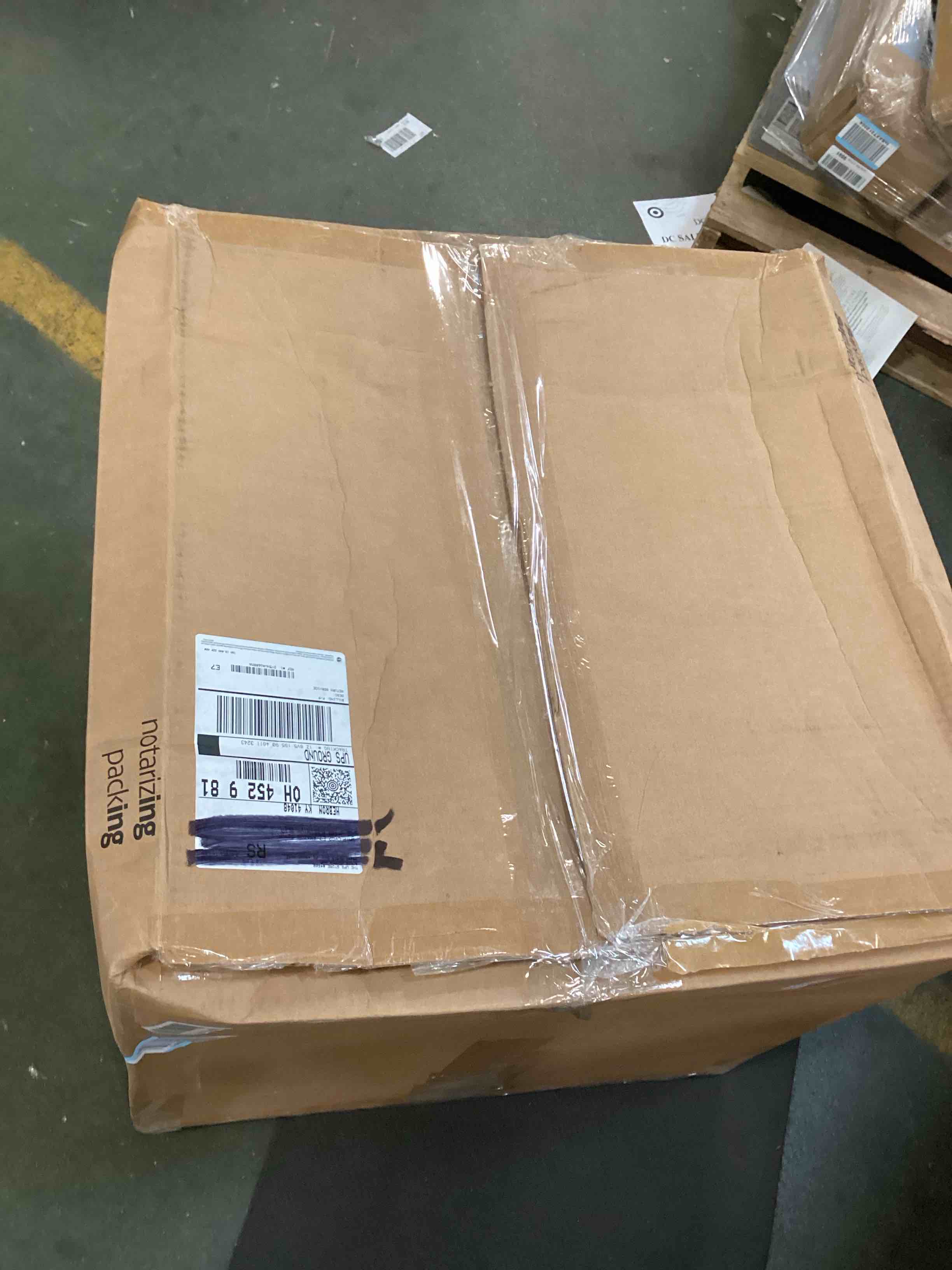 https://s3.amazonaws.com/lotting-images-prod/bidfta/RED6528249_1721405692021.jpeg