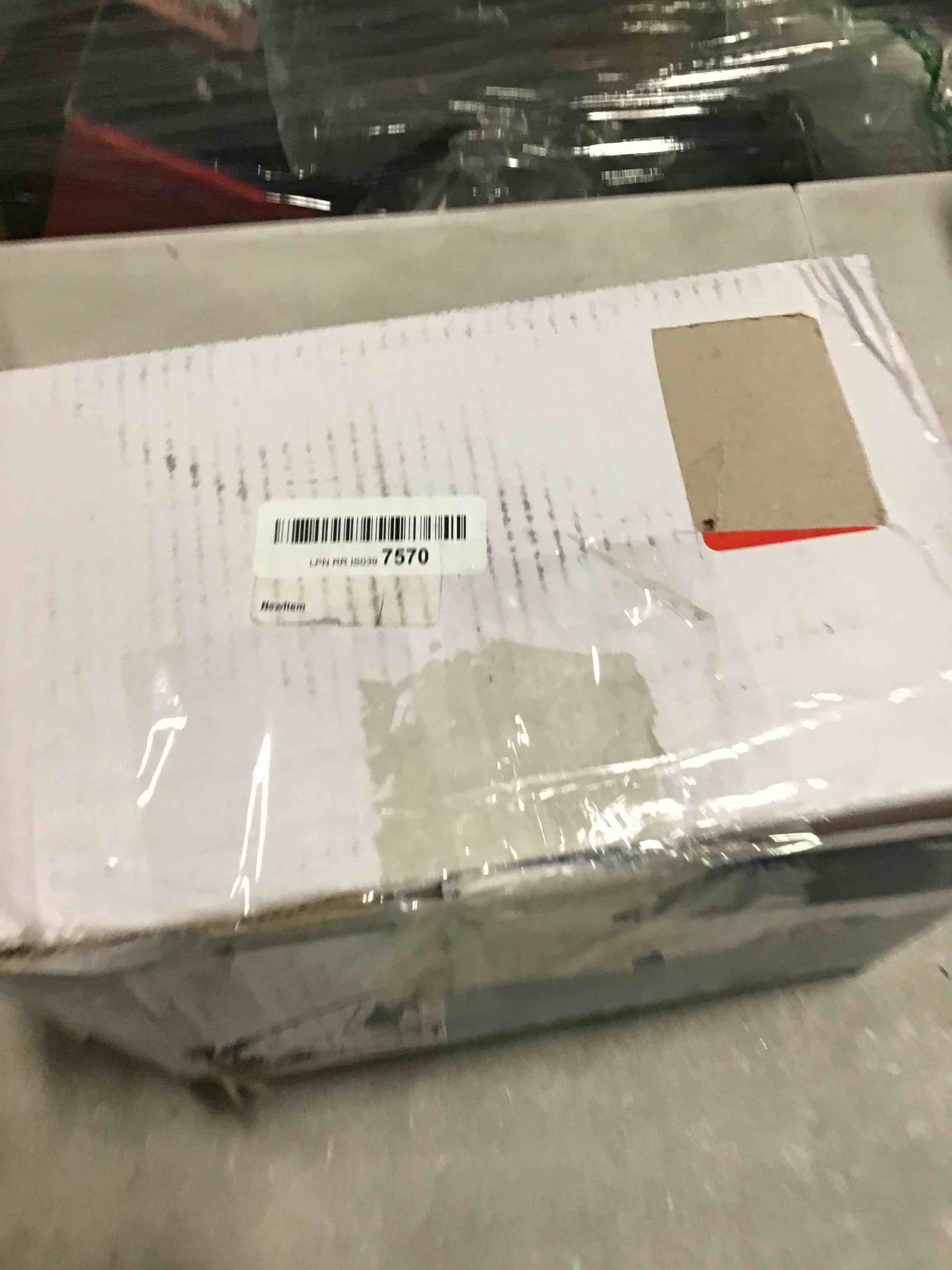 https://s3.amazonaws.com/lotting-images-prod/bidfta/RED6528693_1719069565594.jpeg