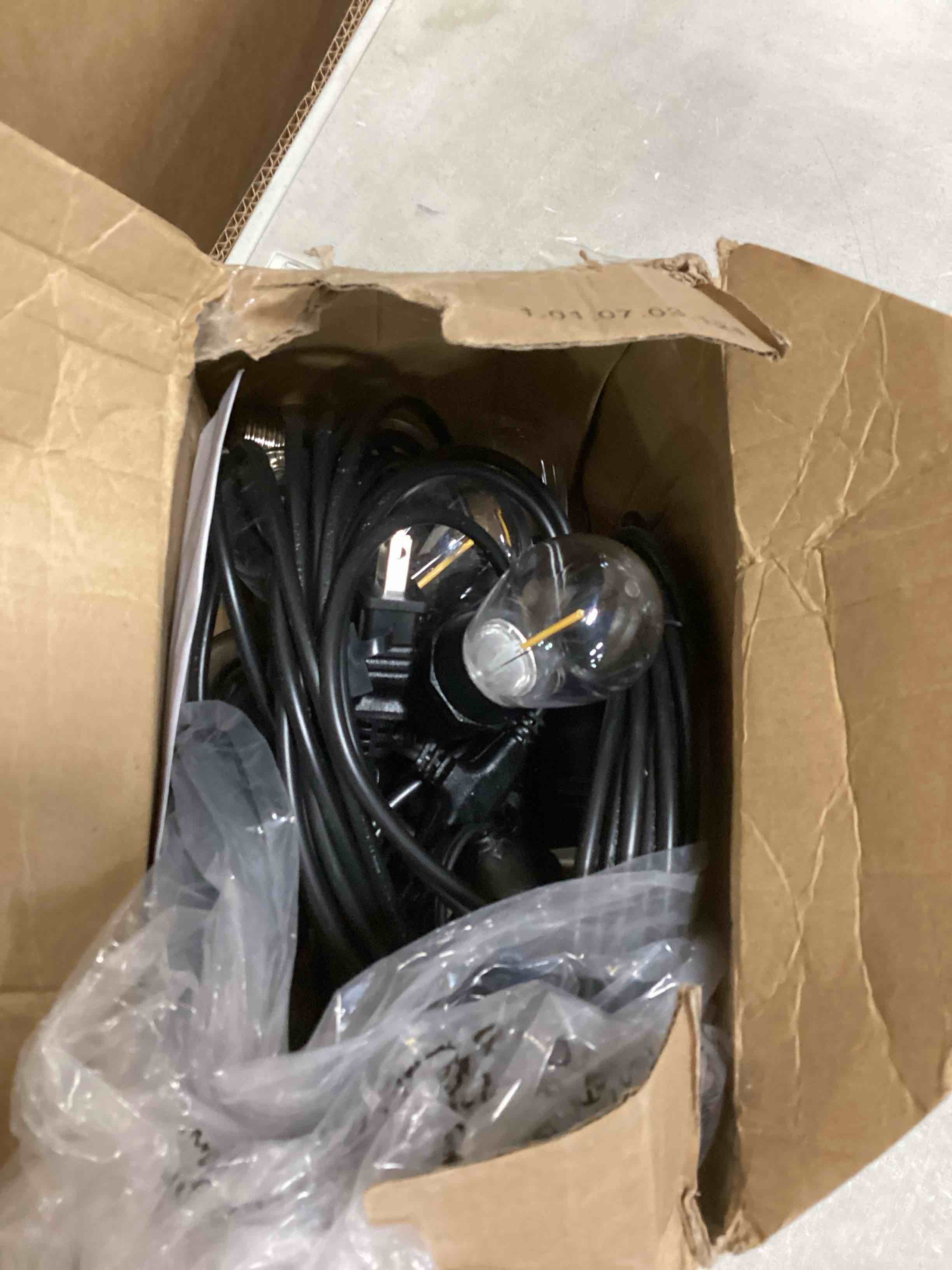 https://s3.amazonaws.com/lotting-images-prod/bidfta/RED6529229_1719345877958.jpeg