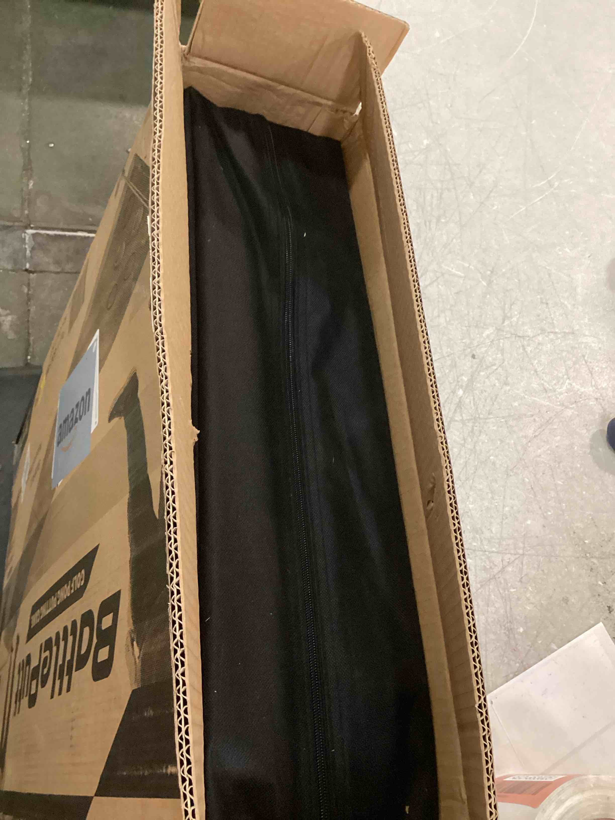 https://s3.amazonaws.com/lotting-images-prod/bidfta/RED6530251_1719316844306.jpeg