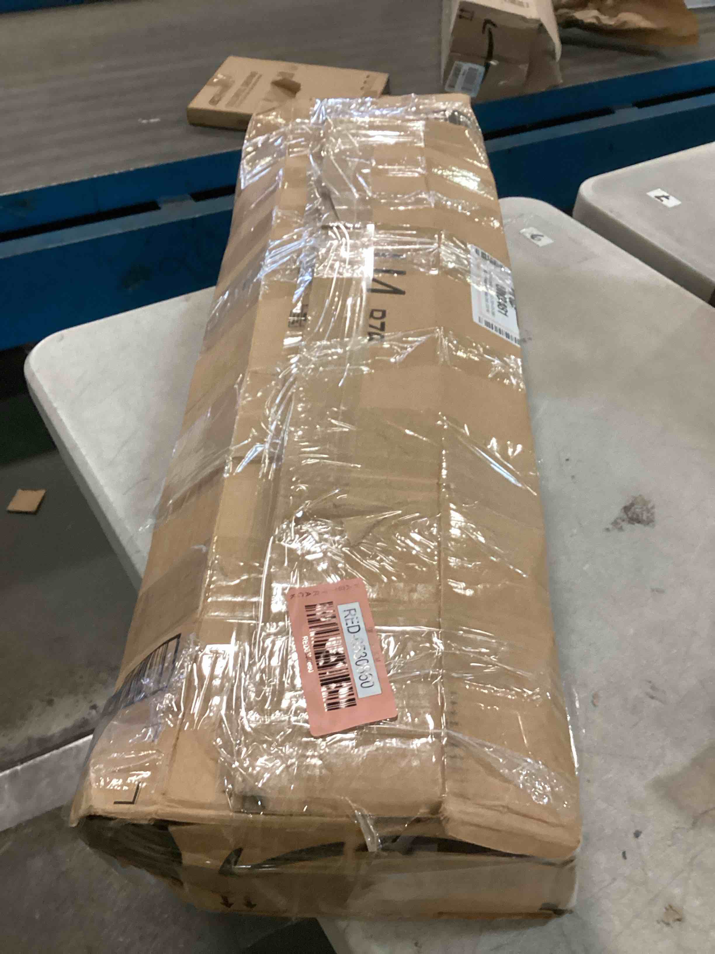 https://s3.amazonaws.com/lotting-images-prod/bidfta/RED6530860_1719490253540.jpeg