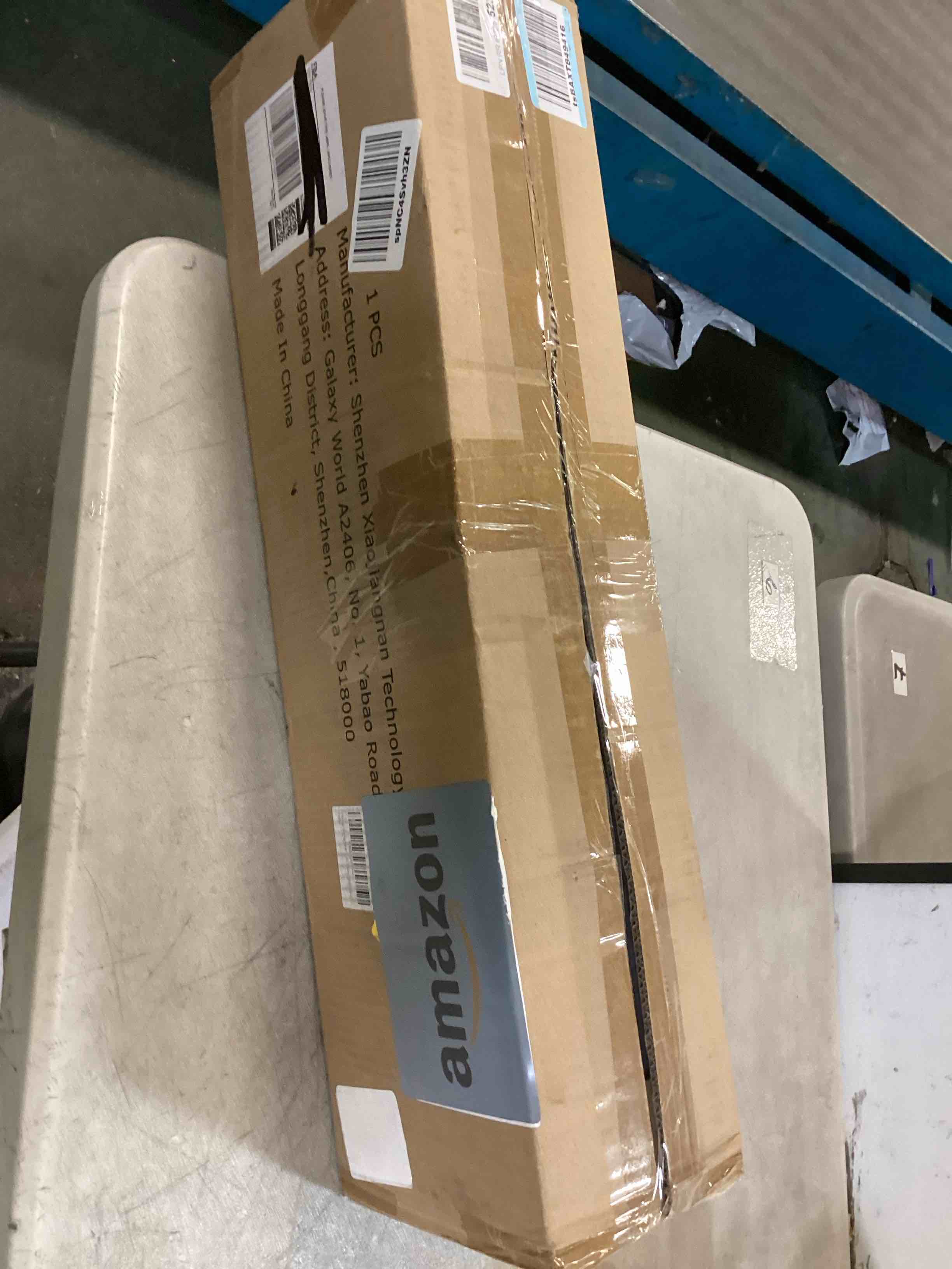 https://s3.amazonaws.com/lotting-images-prod/bidfta/RED6530985_1719509486572.jpeg