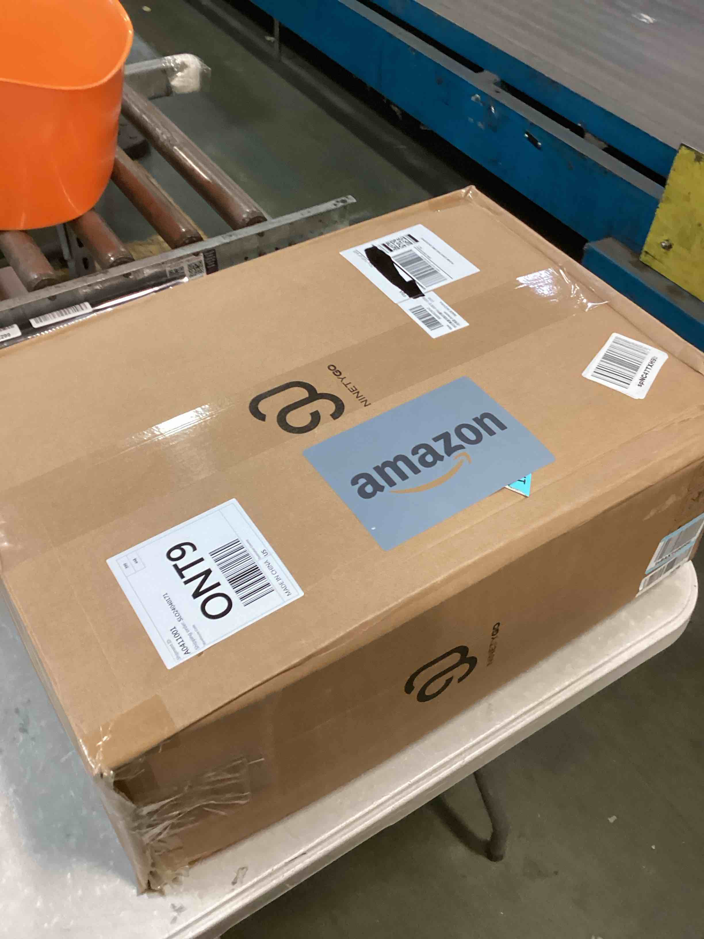 https://s3.amazonaws.com/lotting-images-prod/bidfta/RED6531496_1719259890085.jpeg