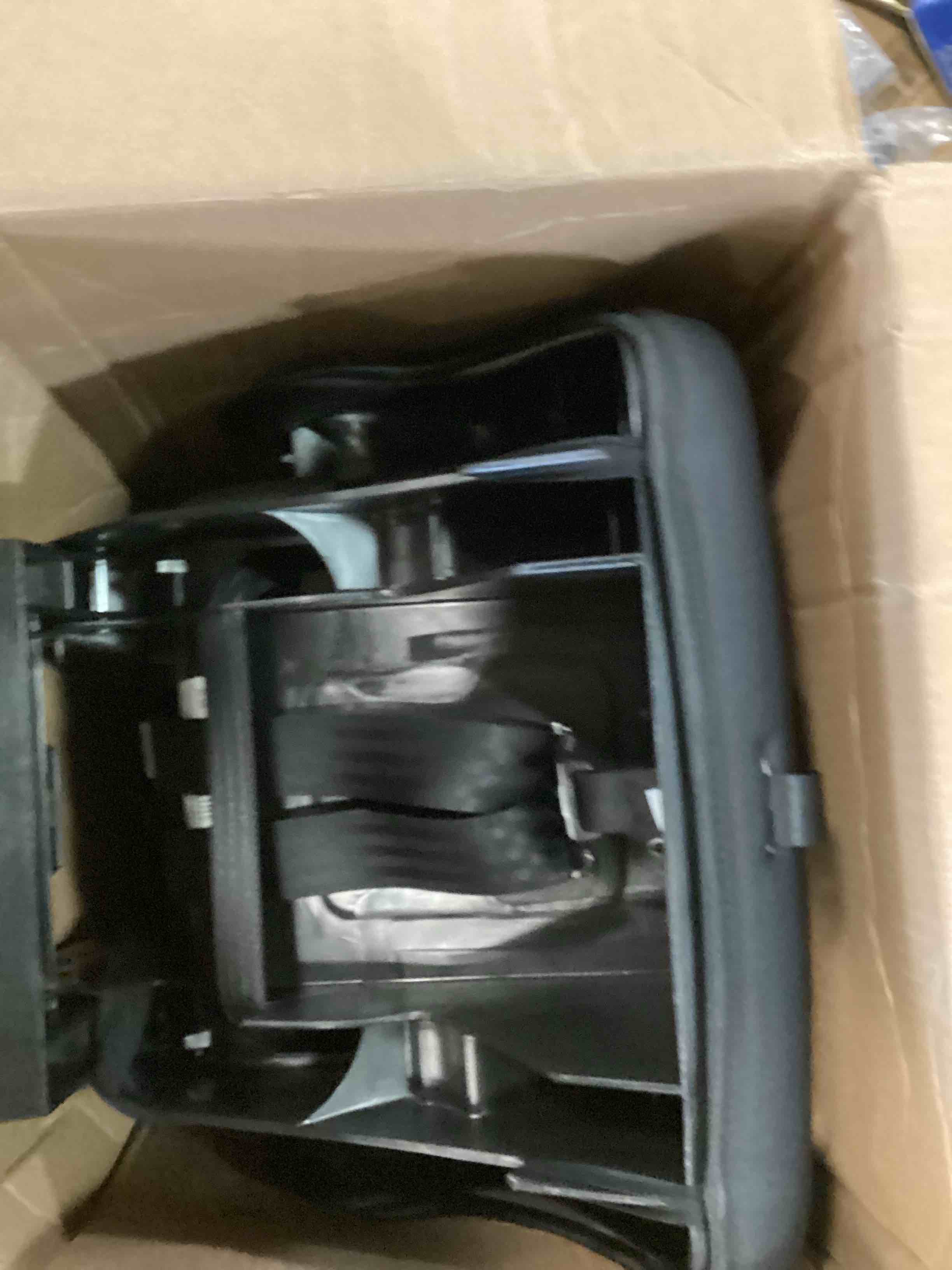 https://s3.amazonaws.com/lotting-images-prod/bidfta/RED6532862_1719872170350.jpeg