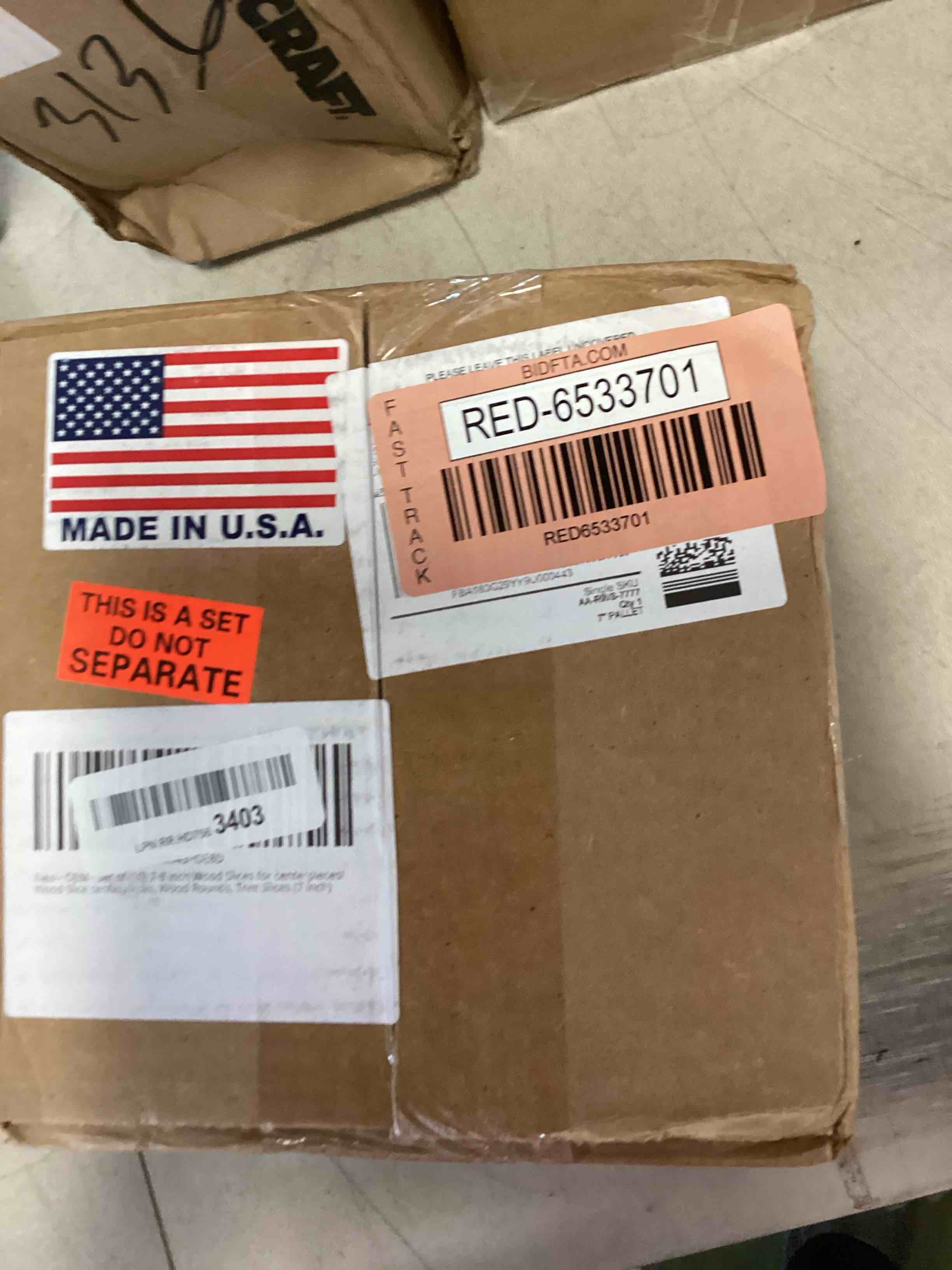 https://s3.amazonaws.com/lotting-images-prod/bidfta/RED6533701_1719327680737.jpeg