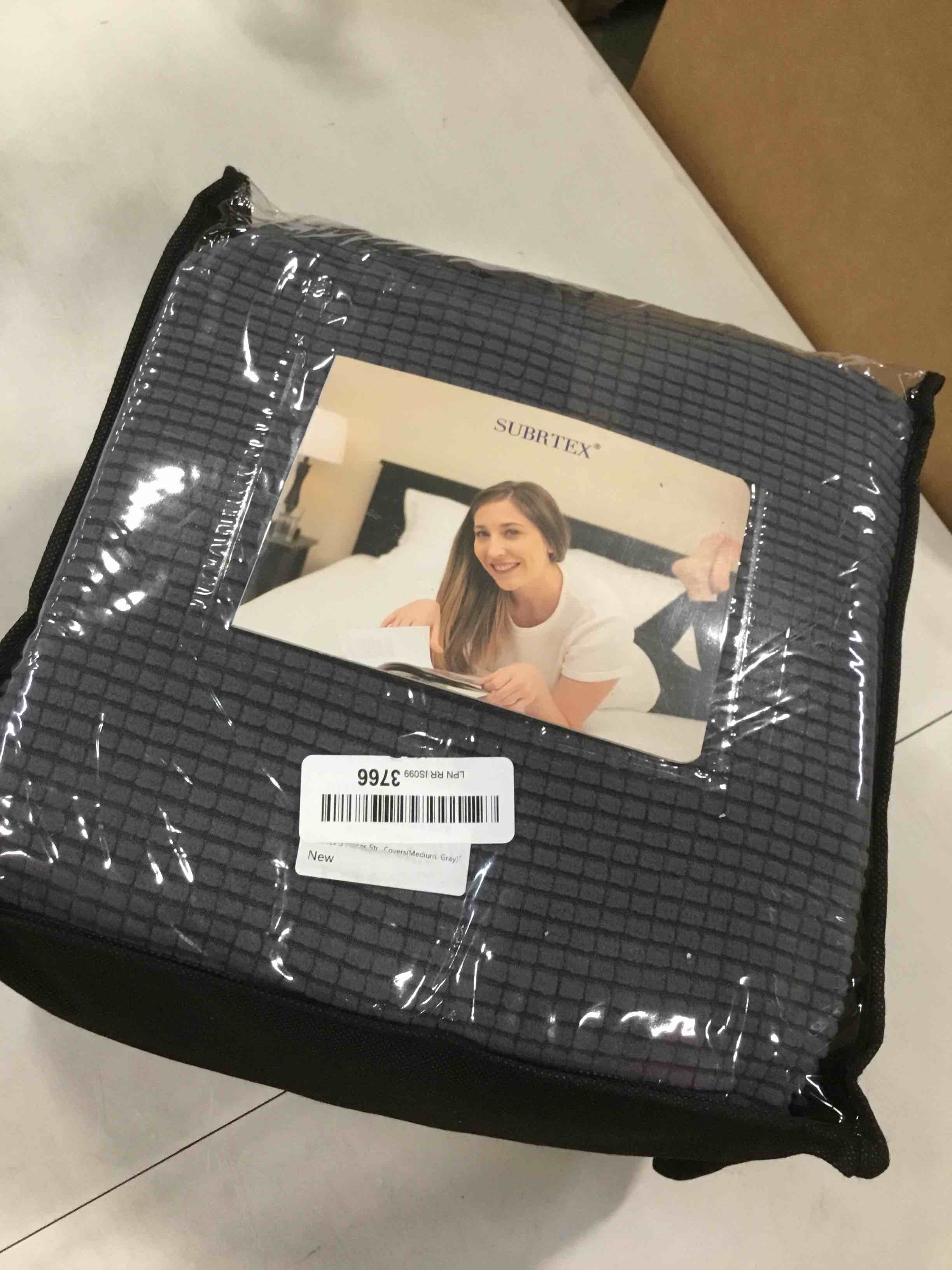 https://s3.amazonaws.com/lotting-images-prod/bidfta/RED6534474_1718893824310.jpeg