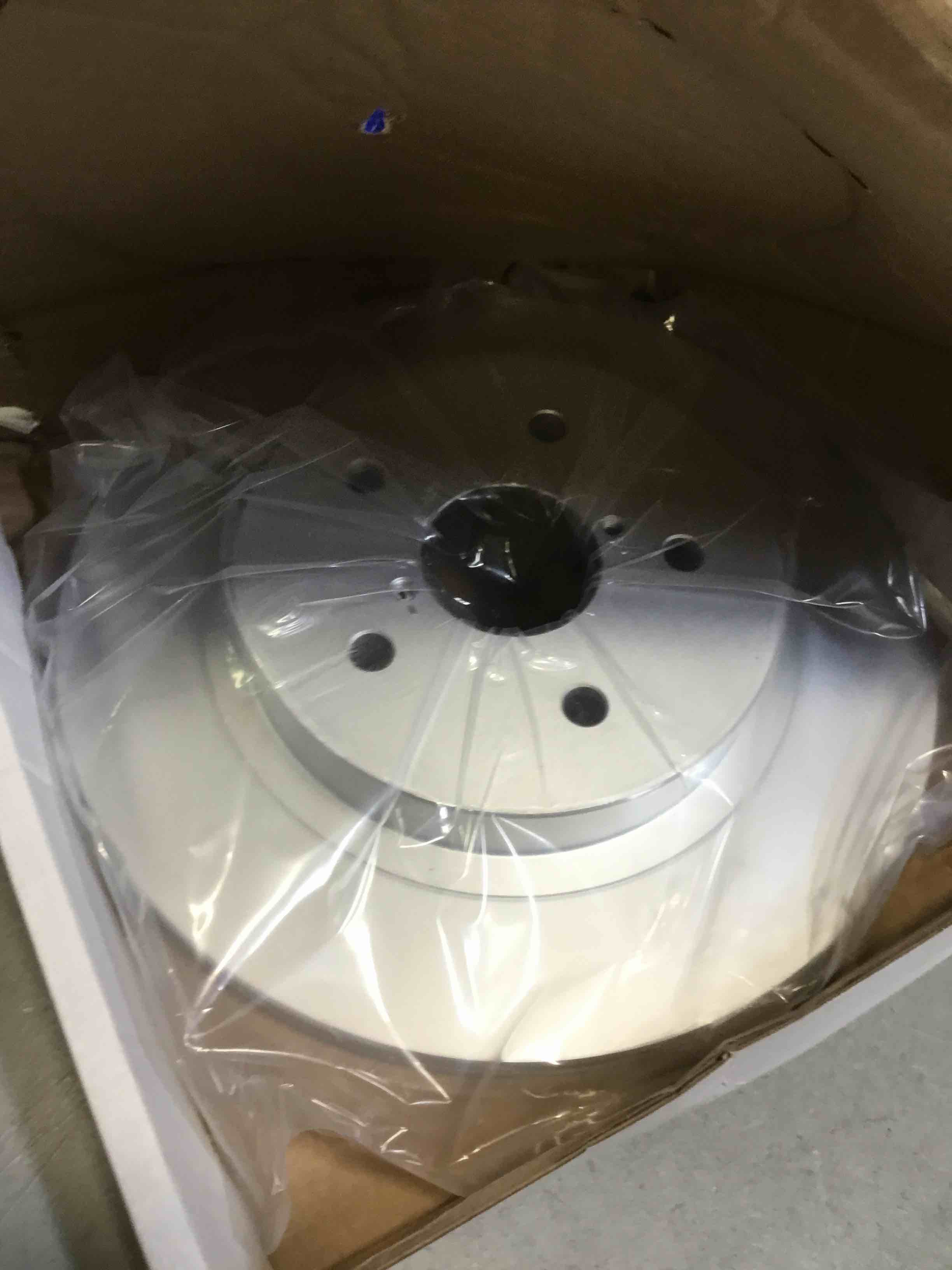 https://s3.amazonaws.com/lotting-images-prod/bidfta/RED6534537_1718906222579.jpeg