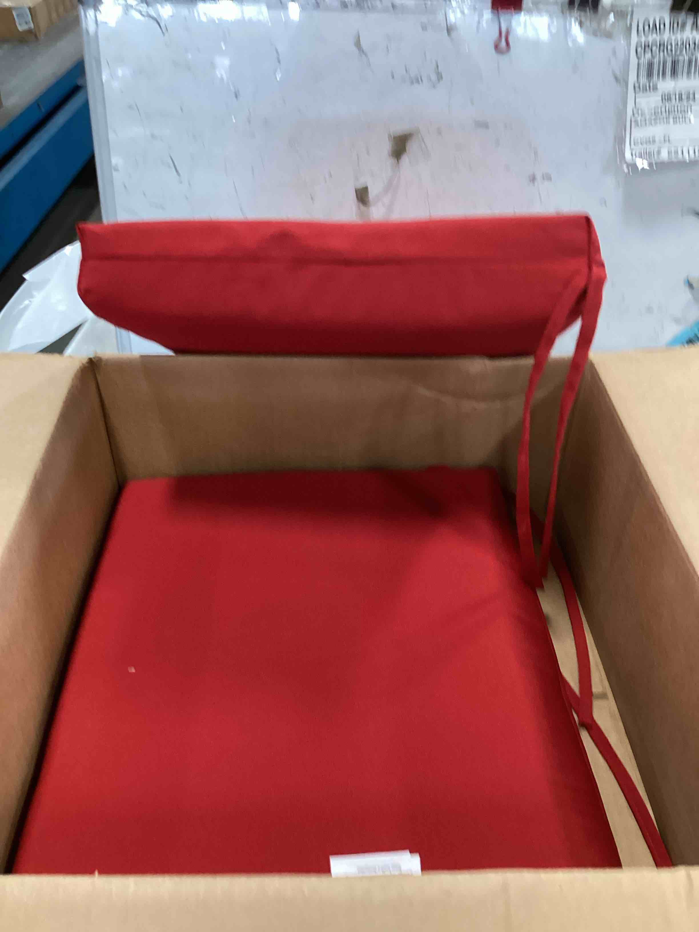 https://s3.amazonaws.com/lotting-images-prod/bidfta/RED6534797_1719063275642.jpeg
