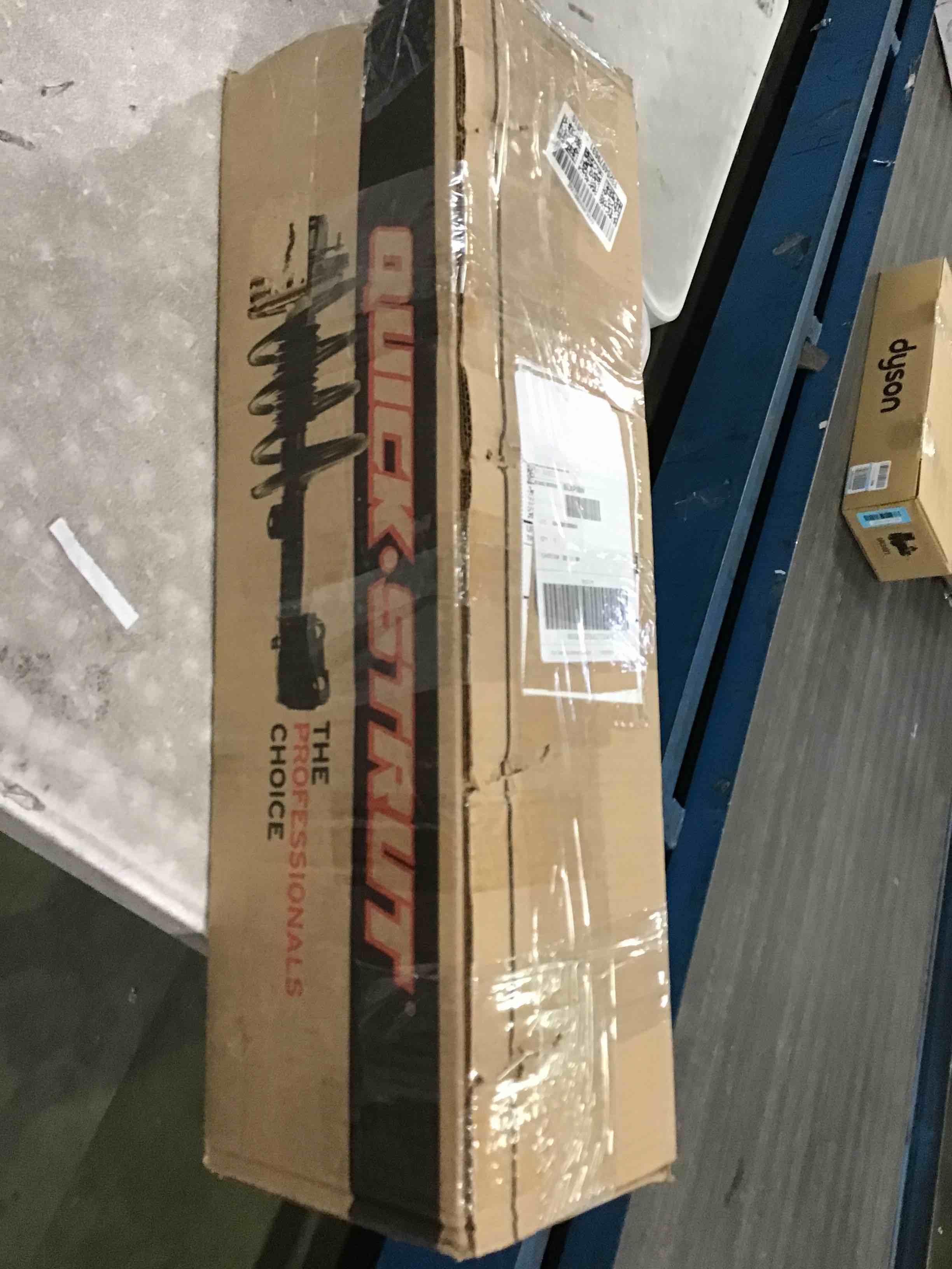 https://s3.amazonaws.com/lotting-images-prod/bidfta/RED6535056_1719274218335.jpeg