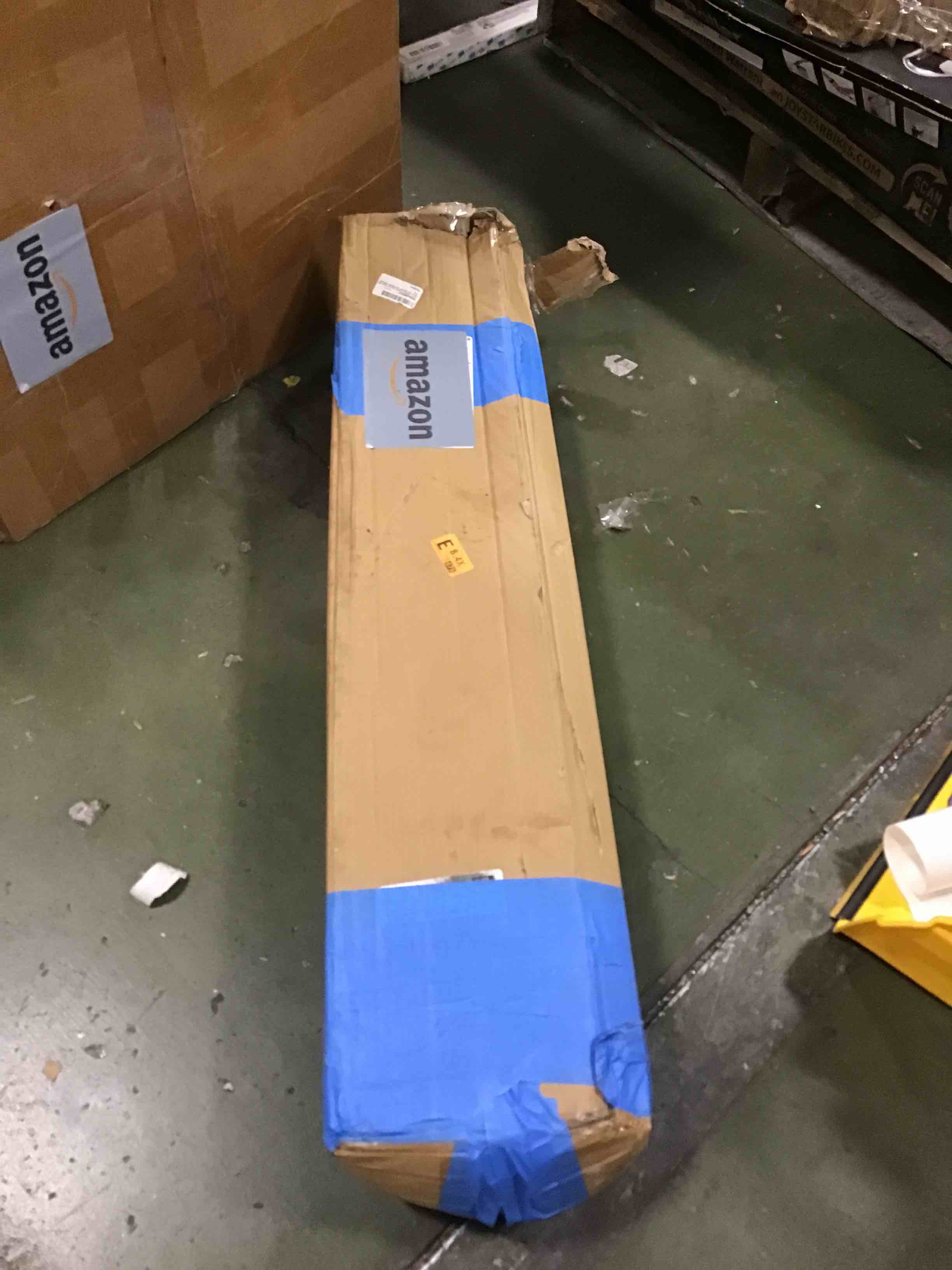 https://s3.amazonaws.com/lotting-images-prod/bidfta/RED6535080_1719281256490.jpeg