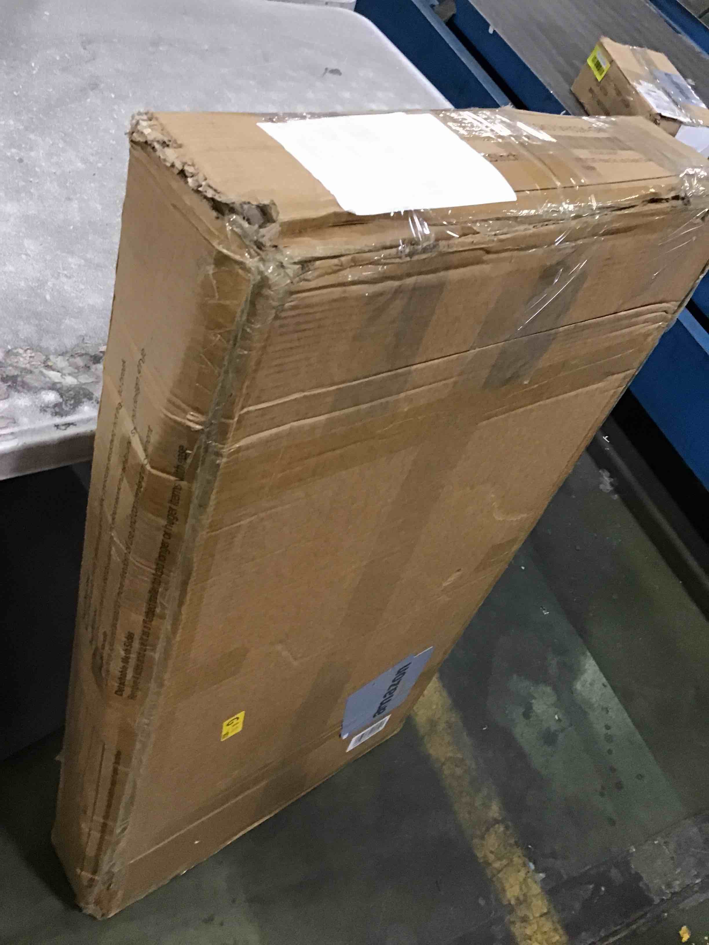 https://s3.amazonaws.com/lotting-images-prod/bidfta/RED6535083_1719281698807.jpeg