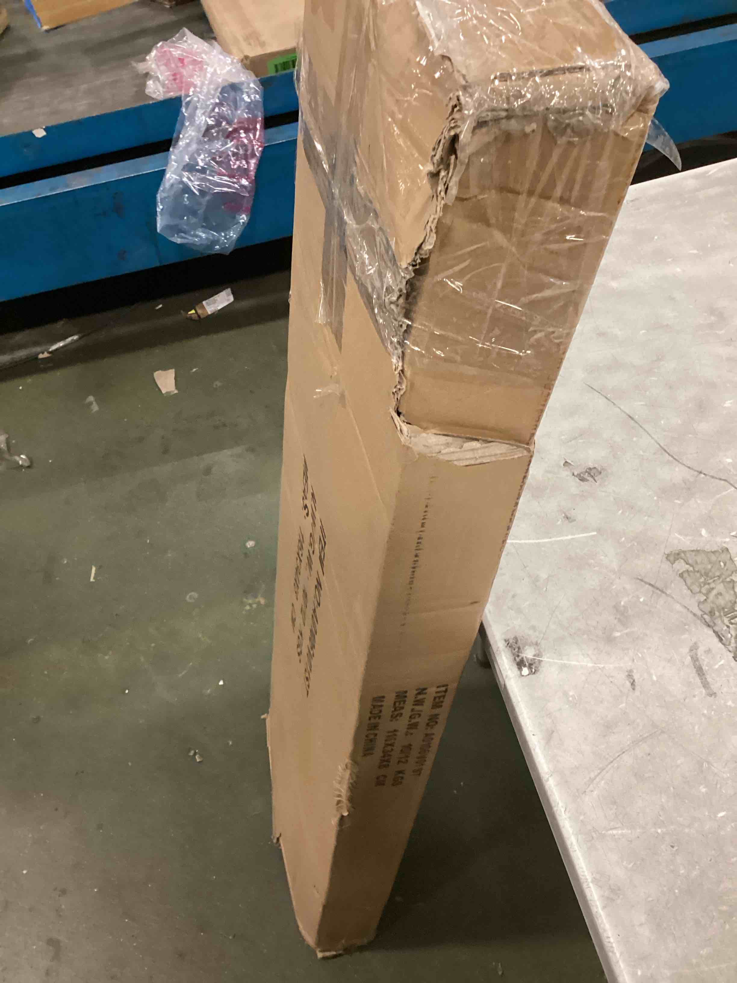 https://s3.amazonaws.com/lotting-images-prod/bidfta/RED6535444_1719406223682.jpeg