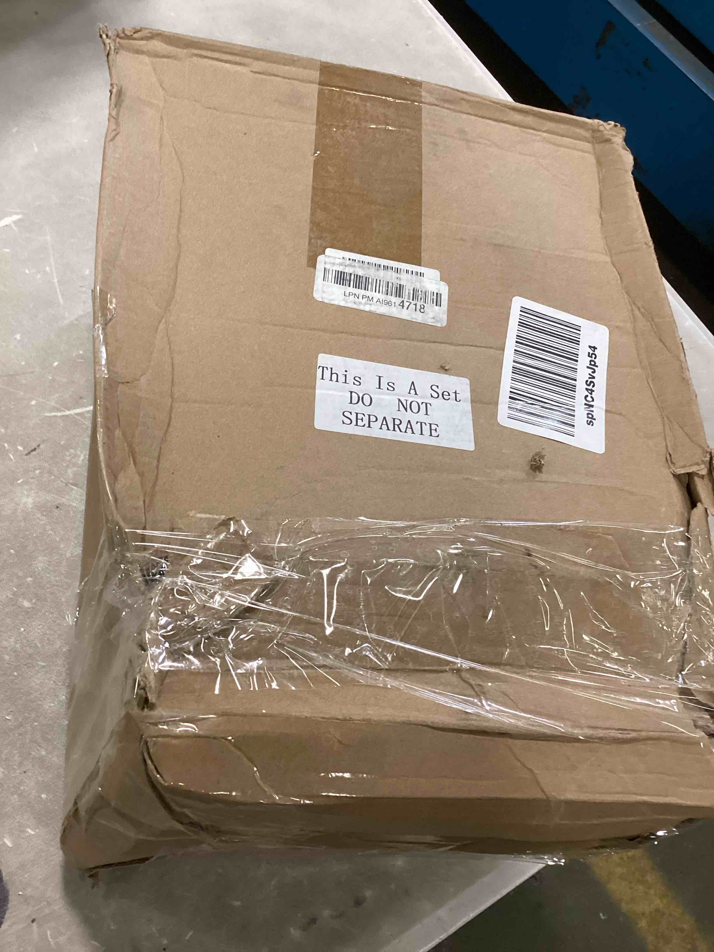 https://s3.amazonaws.com/lotting-images-prod/bidfta/RED6535795_1719500663676.jpeg