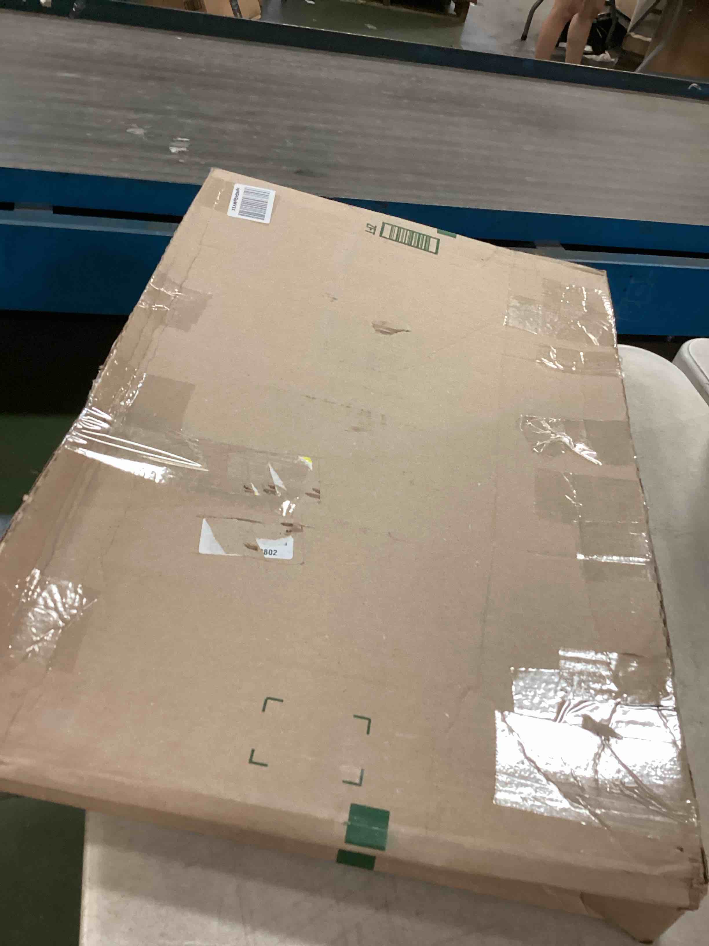 https://s3.amazonaws.com/lotting-images-prod/bidfta/RED6547948_1716549458807.jpeg