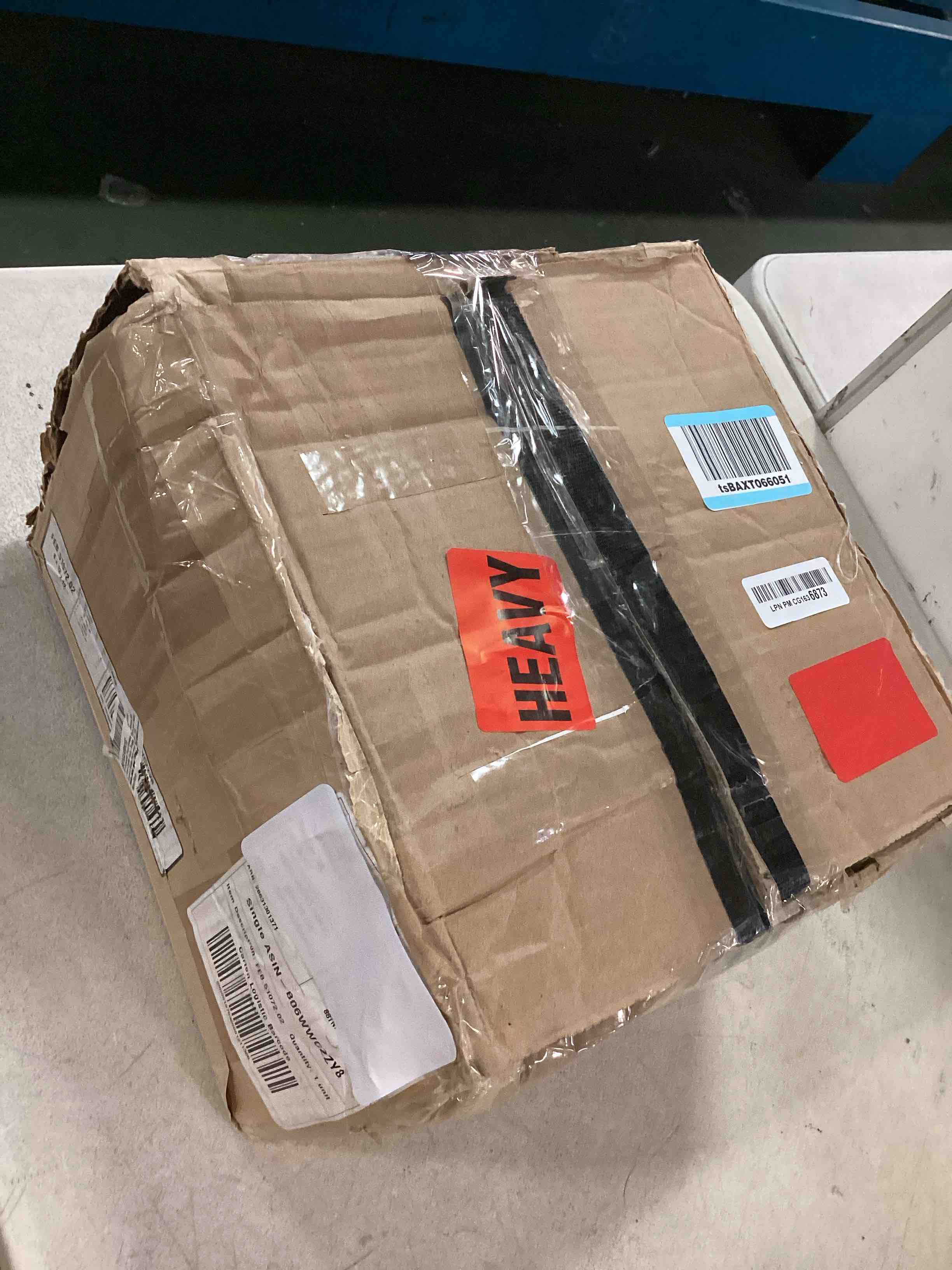 https://s3.amazonaws.com/lotting-images-prod/bidfta/RED6547984_1716554313468.jpeg