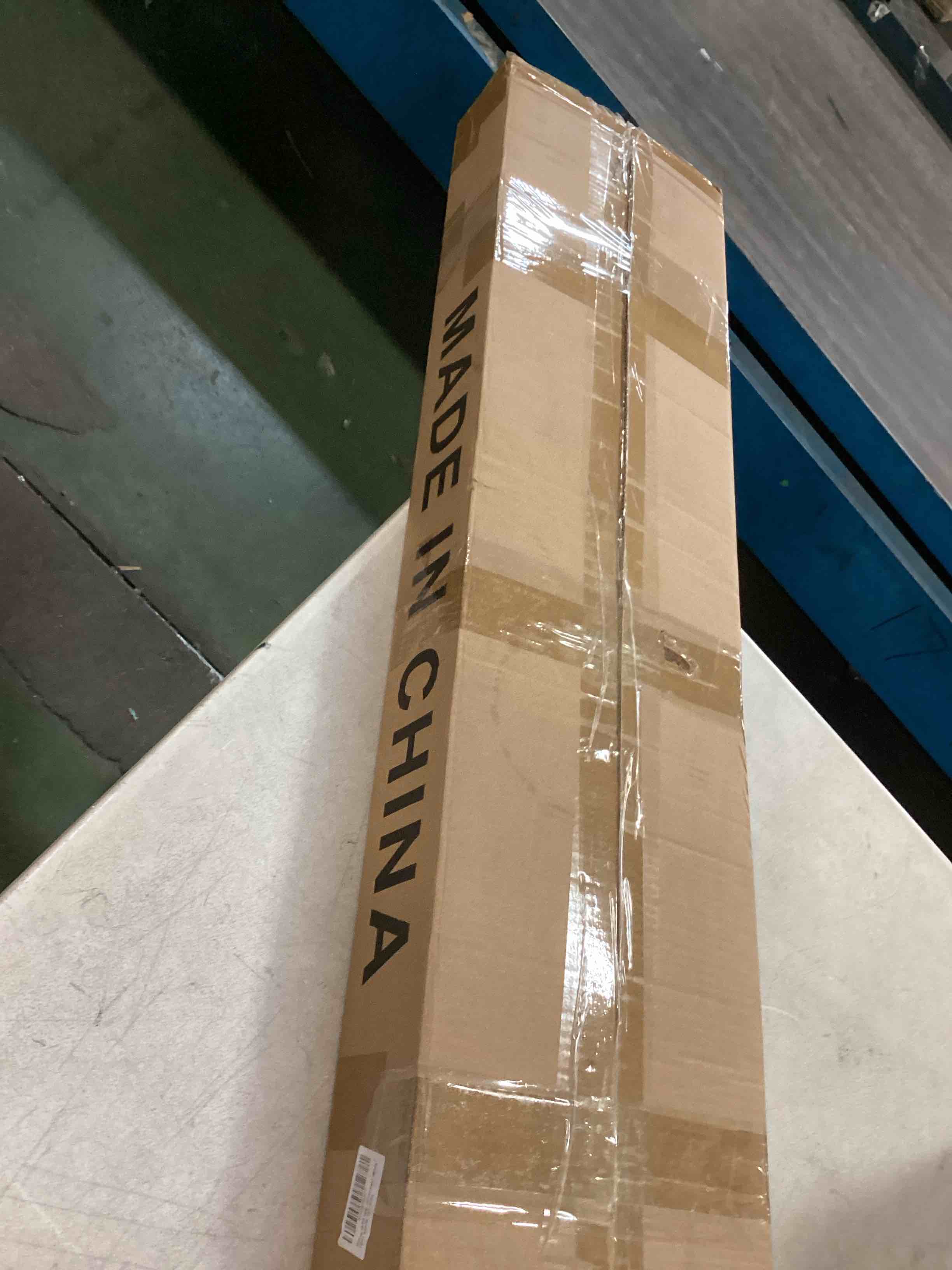https://s3.amazonaws.com/lotting-images-prod/bidfta/RED6548023_1716558847633.jpeg