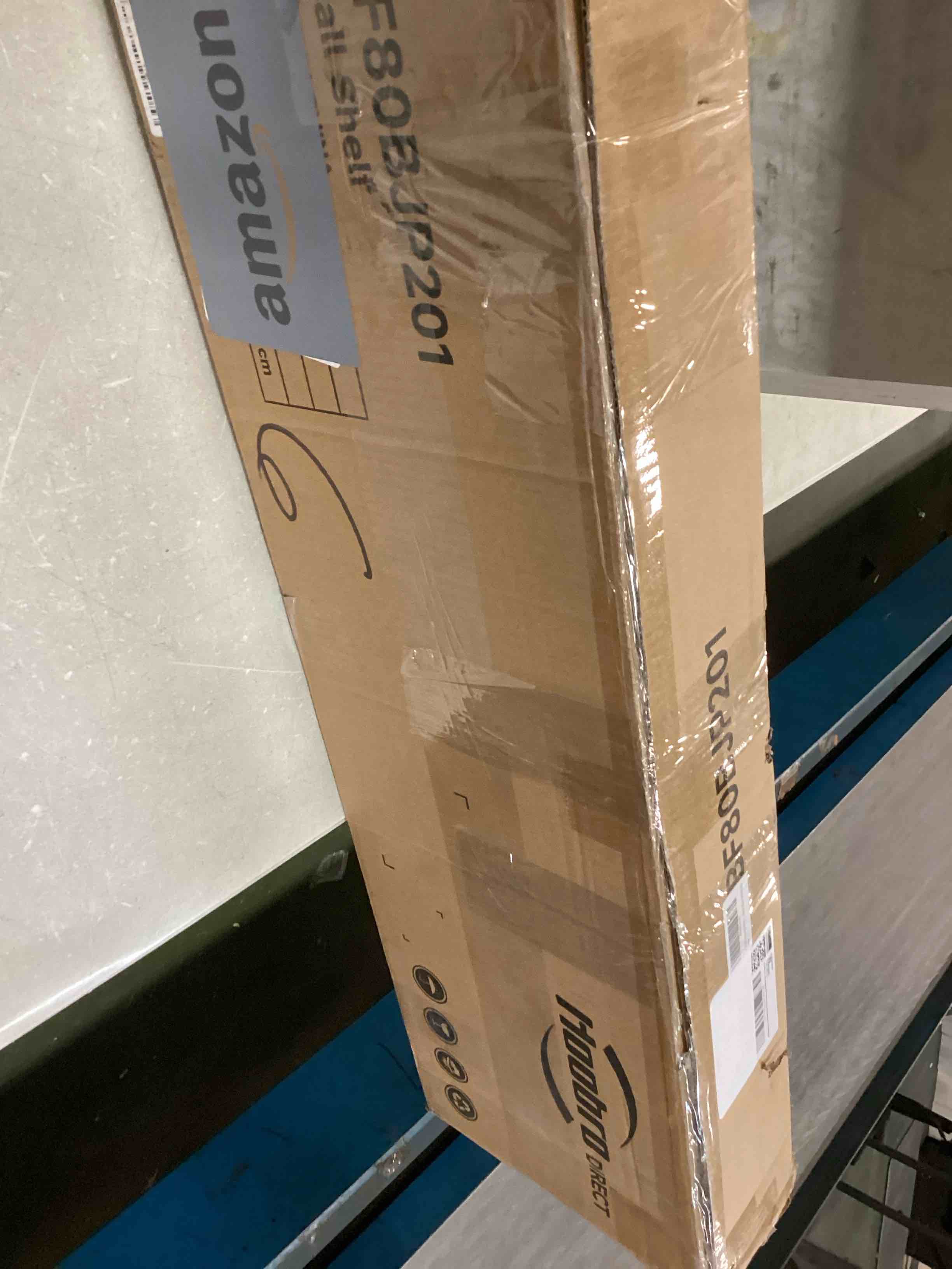 https://s3.amazonaws.com/lotting-images-prod/bidfta/RED6548345_1716895577387.jpeg